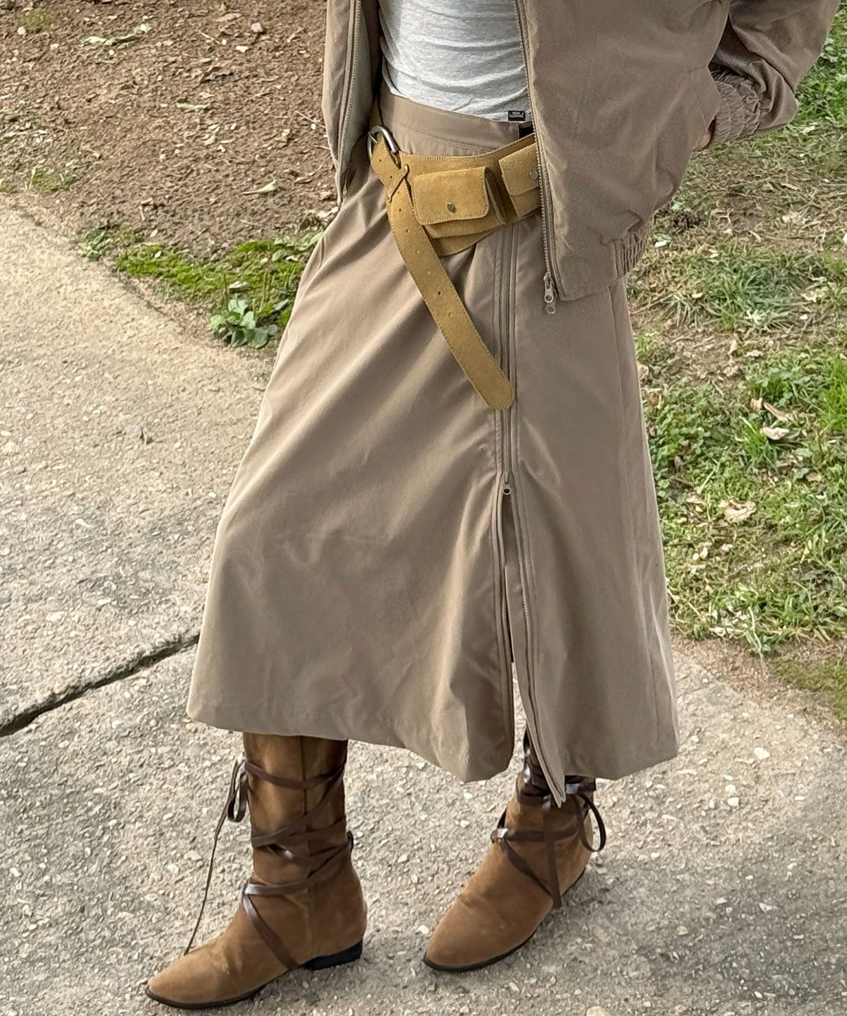 미나수(MENASOO) Menasoo Made Corduroy Two Way Long Skirt_Beige