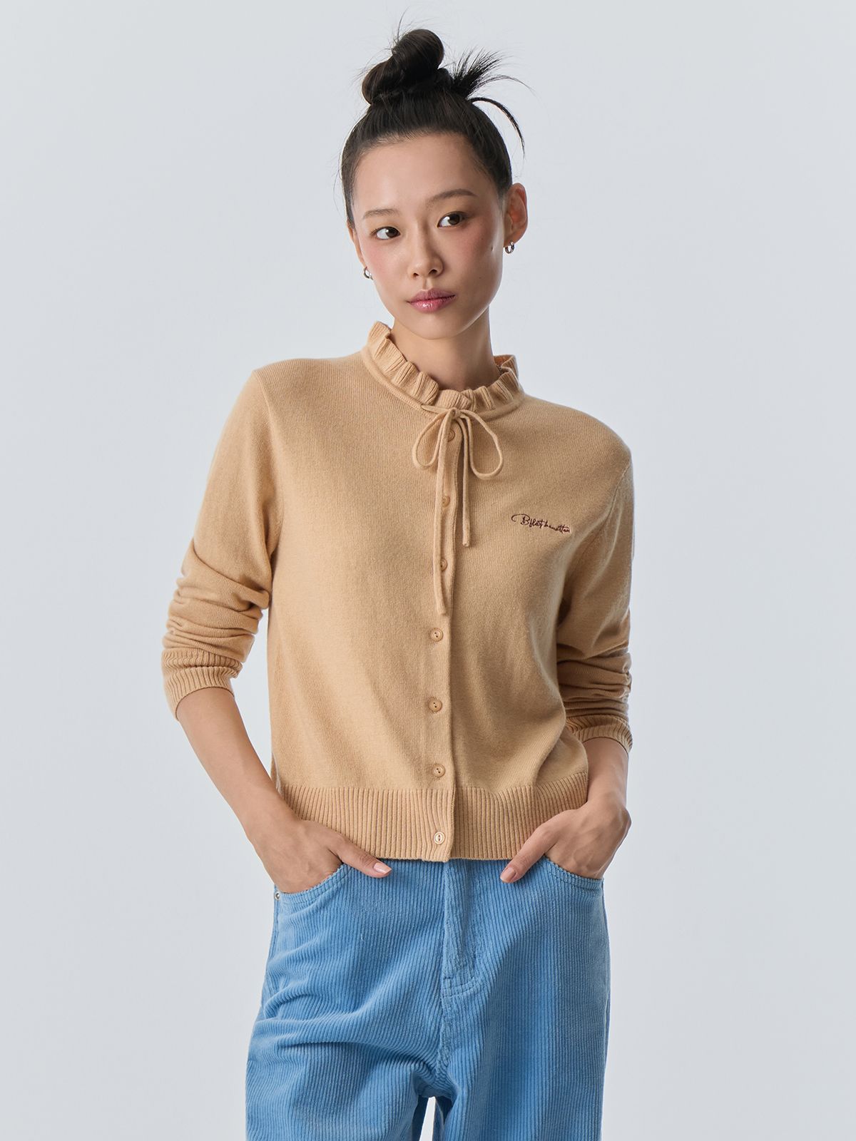 비플랫 베네통(Bb' BENETTON) 프릴넥 리본 니트 가디건 (Beige)
