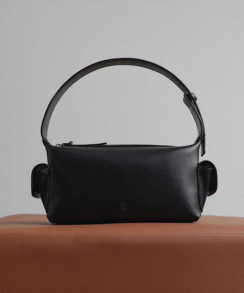 트리니티 포켓 숄더백_블랙 / TRINITY POCKET SHOULDER BAG_BLACK