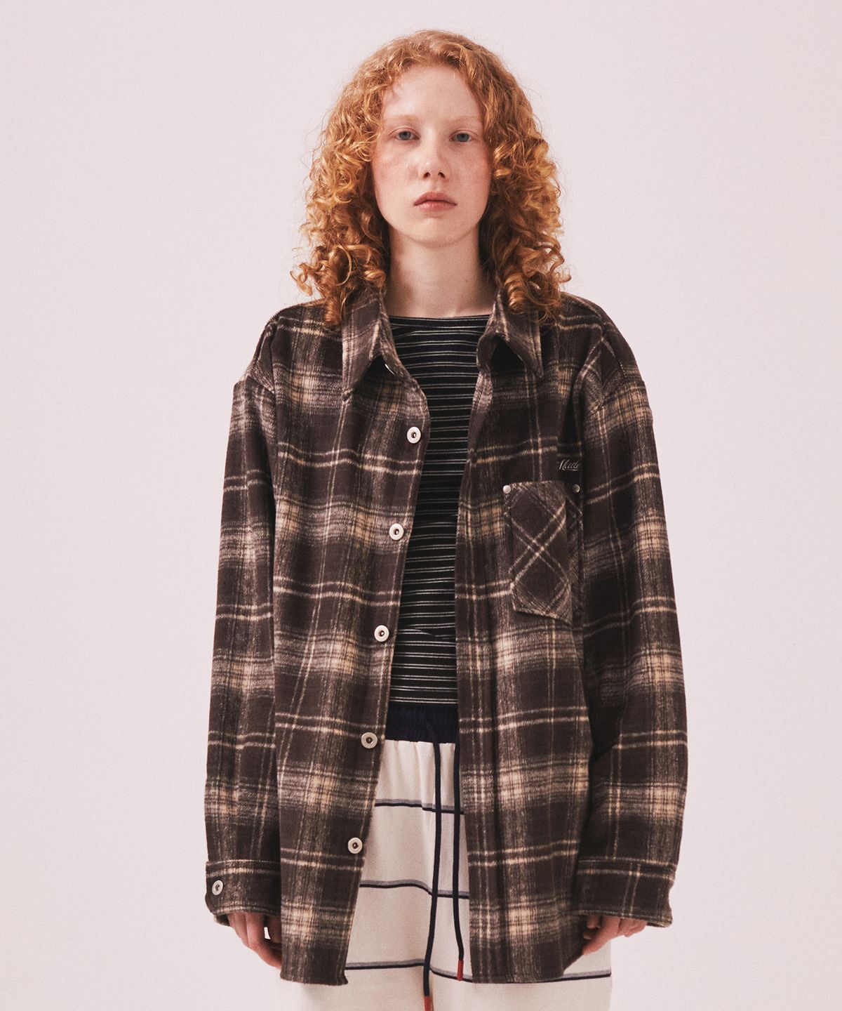미나수(MENASOO) MNS Classic Check Oversized Shirt Jacket_Brown