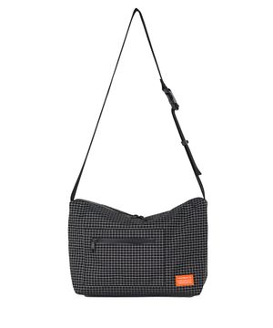 F115 고아웃백 스몰 블랙그리드스탑