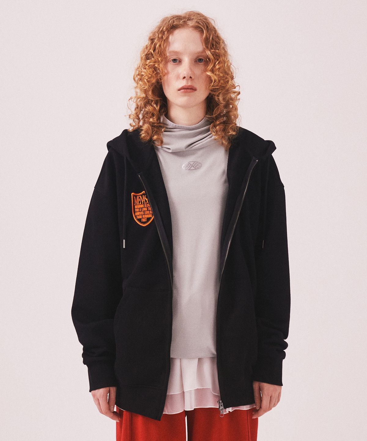 미나수(MENASOO) Menasoo Applique Two Way Hoodie Zip Up_Black