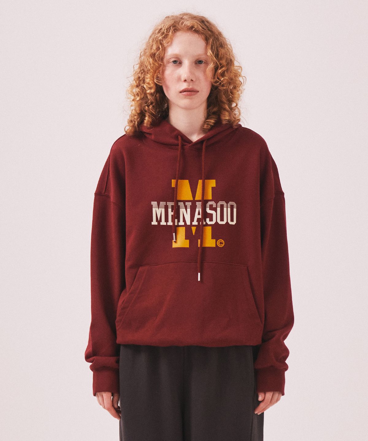 미나수(MENASOO) Menasoo Basic Hoodie_Burgundy