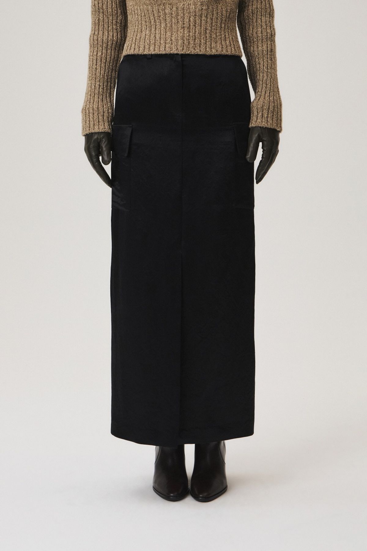 쿠메(KUMÉ) H-line Pocket Long Skirt, Black
