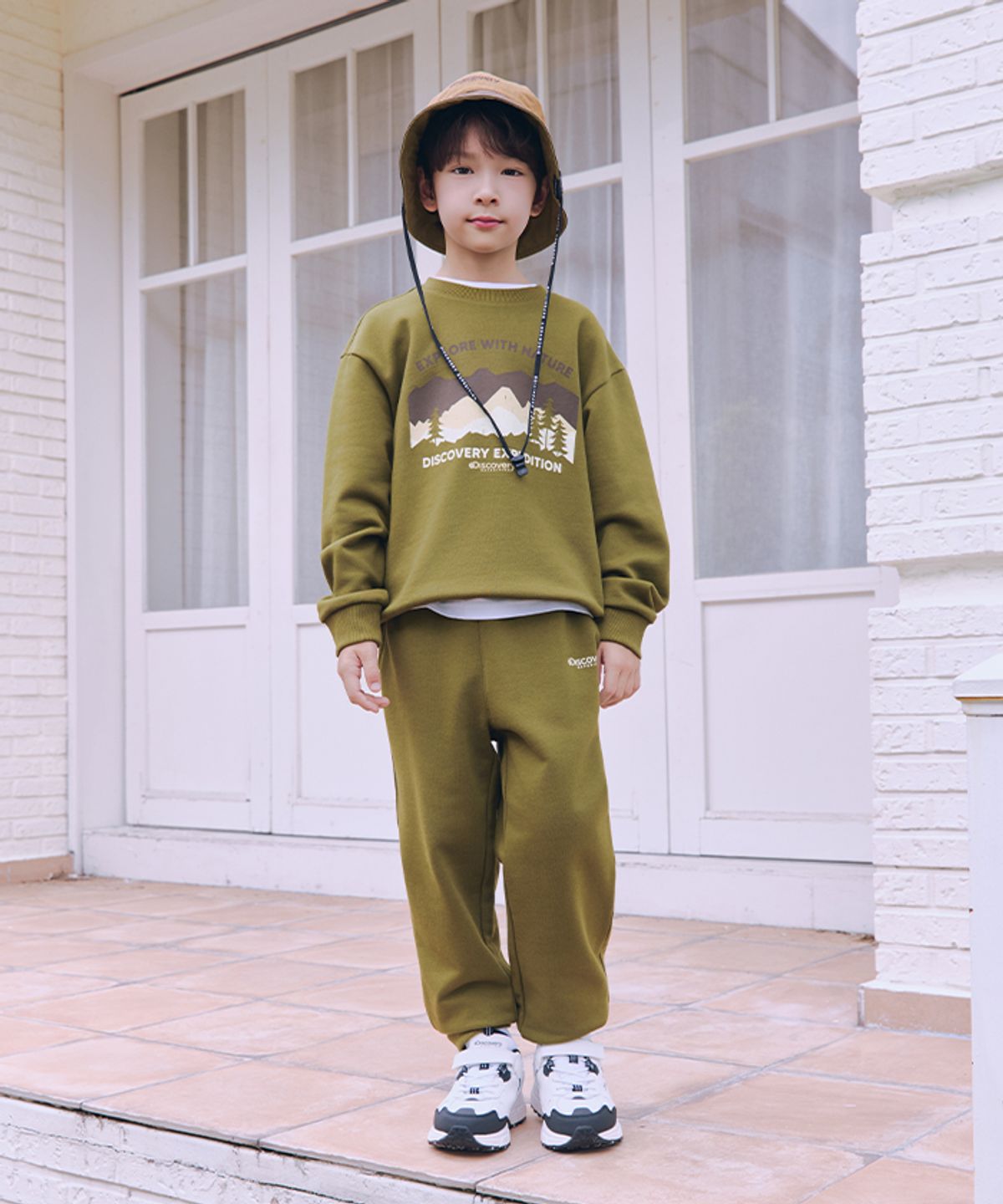 디스커버리 키즈(DISCOVERY KIDS) 키즈 그래픽 맨투맨 세트 (OLIVE)