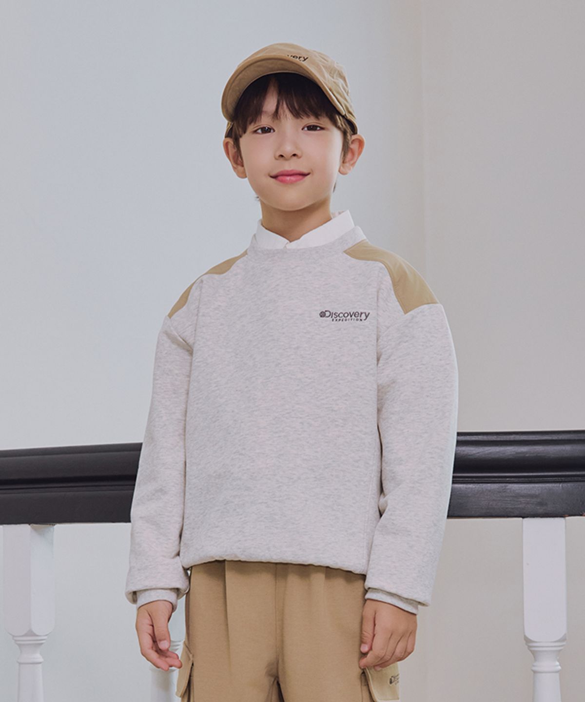 디스커버리 키즈(DISCOVERY KIDS) 키즈 하이브리드 맨투맨 (M/IVORY)