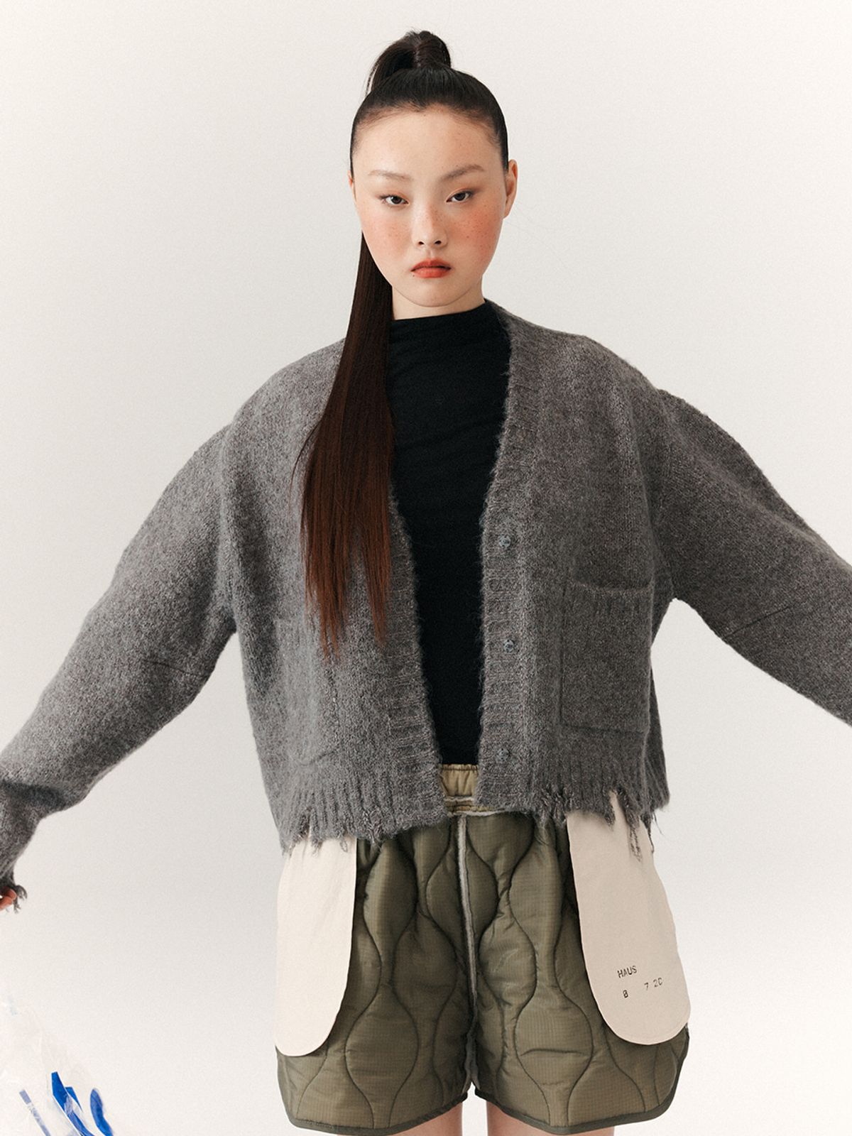 하우스공칠이씨(HAUS072C) EMMA PUFF CARDIGAN GREY