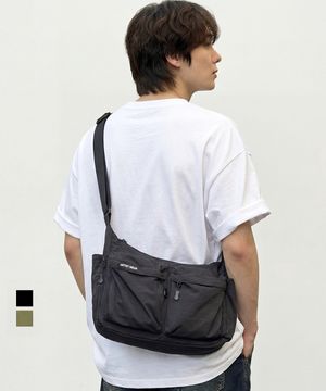 [2COLORS] 멀티 포켓 스퀘어 크로스백
