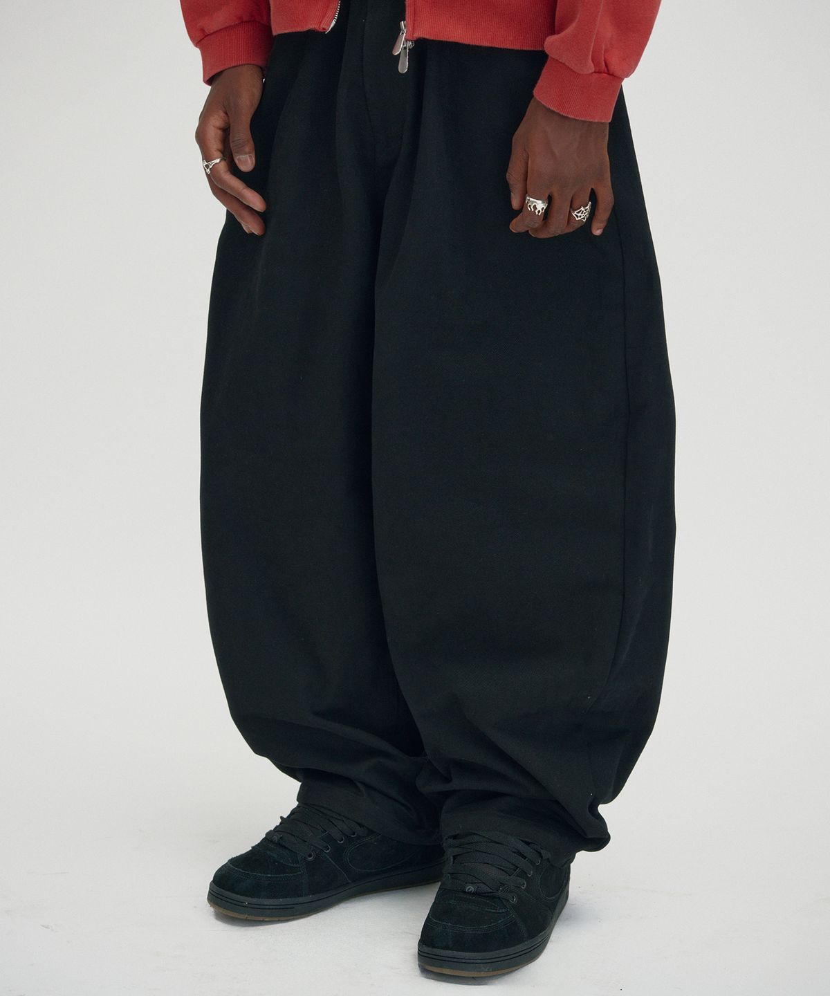 스웨이드(SUADE) WIDE CHINO PANTS [BLACK]
