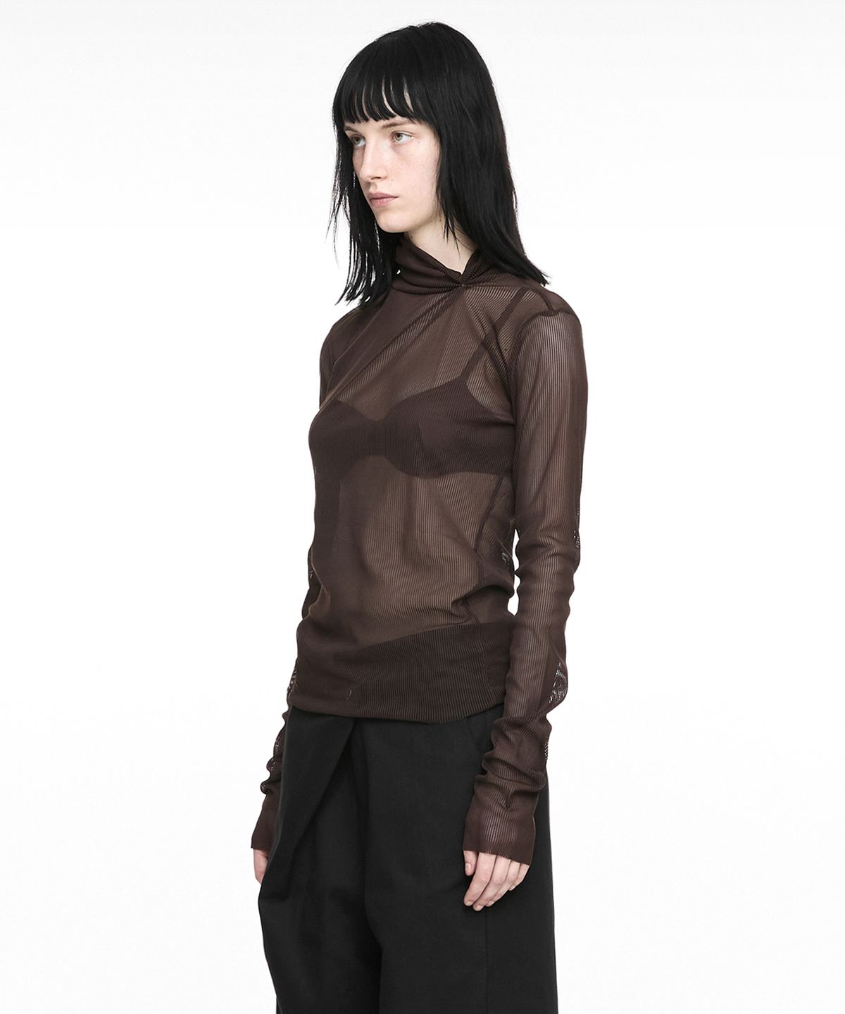 나체(NACHE) PULLED NECK LONG SLEEVE BROWN