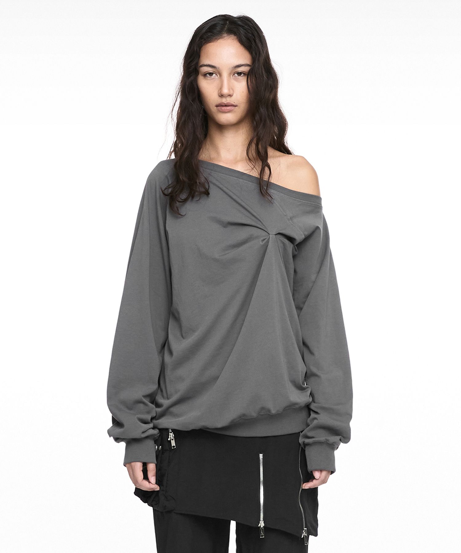 MUSINSA | NACHE PINCHED LONG SLEEVE CHARCOAL