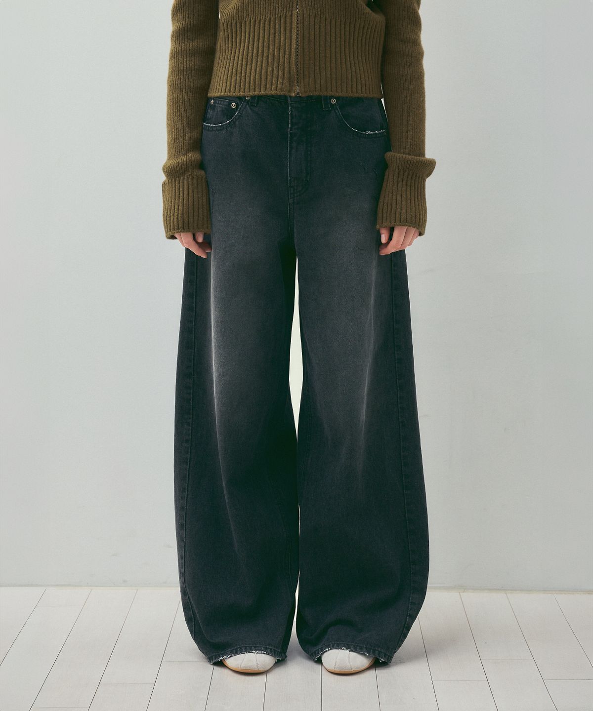 씨타(CITTA) Damaged Wide-Leg Curved Denim_CTD424(Black)