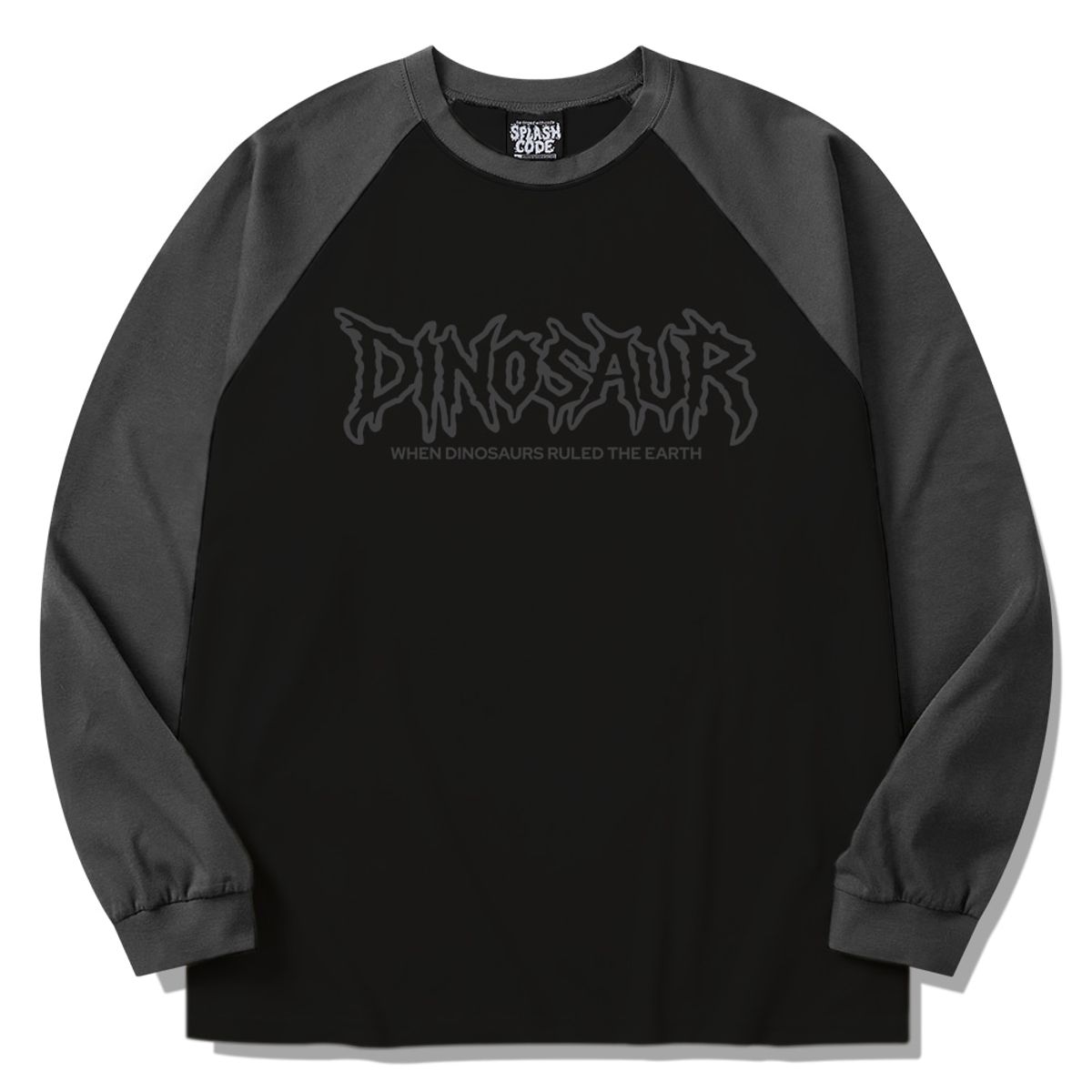 스플래시코드(SPLASHCODE) 래글런 롱슬리브 블랙 - 다이노소어(Dinosaur)