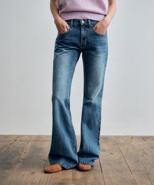 Center Press Washed Flared Denim Pants_CTD422(Medium Blue)