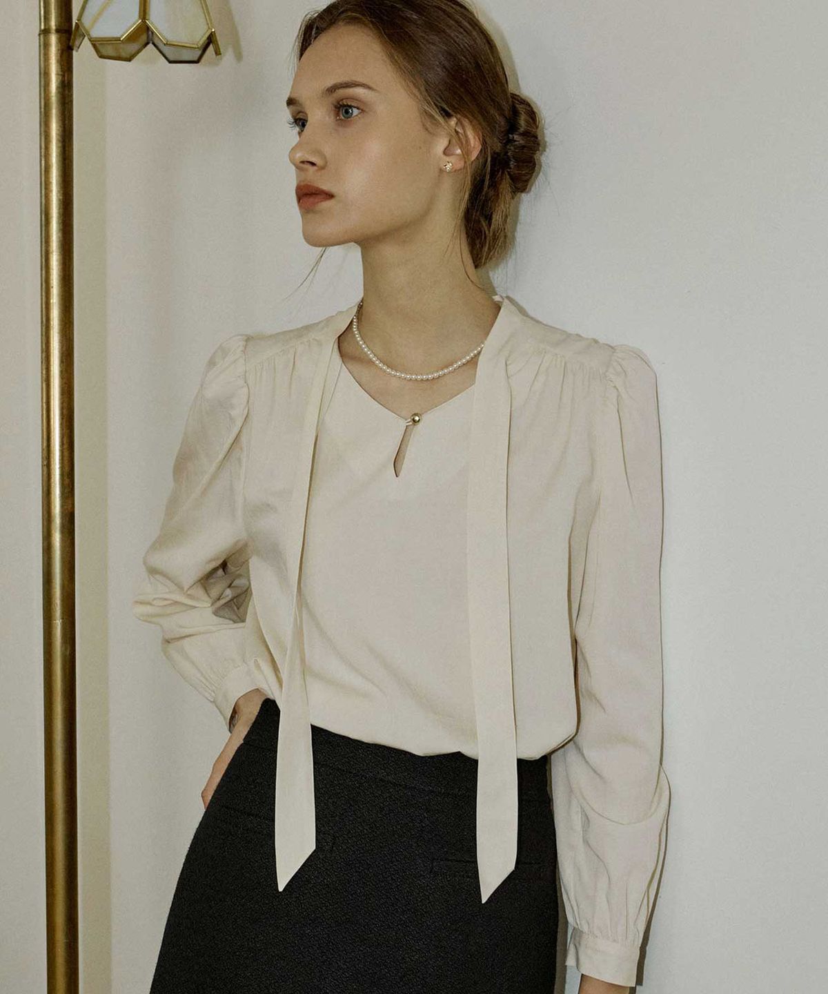 논로컬(NONLOCAL) Scarf Tie Goldish Blouse - Light Beige