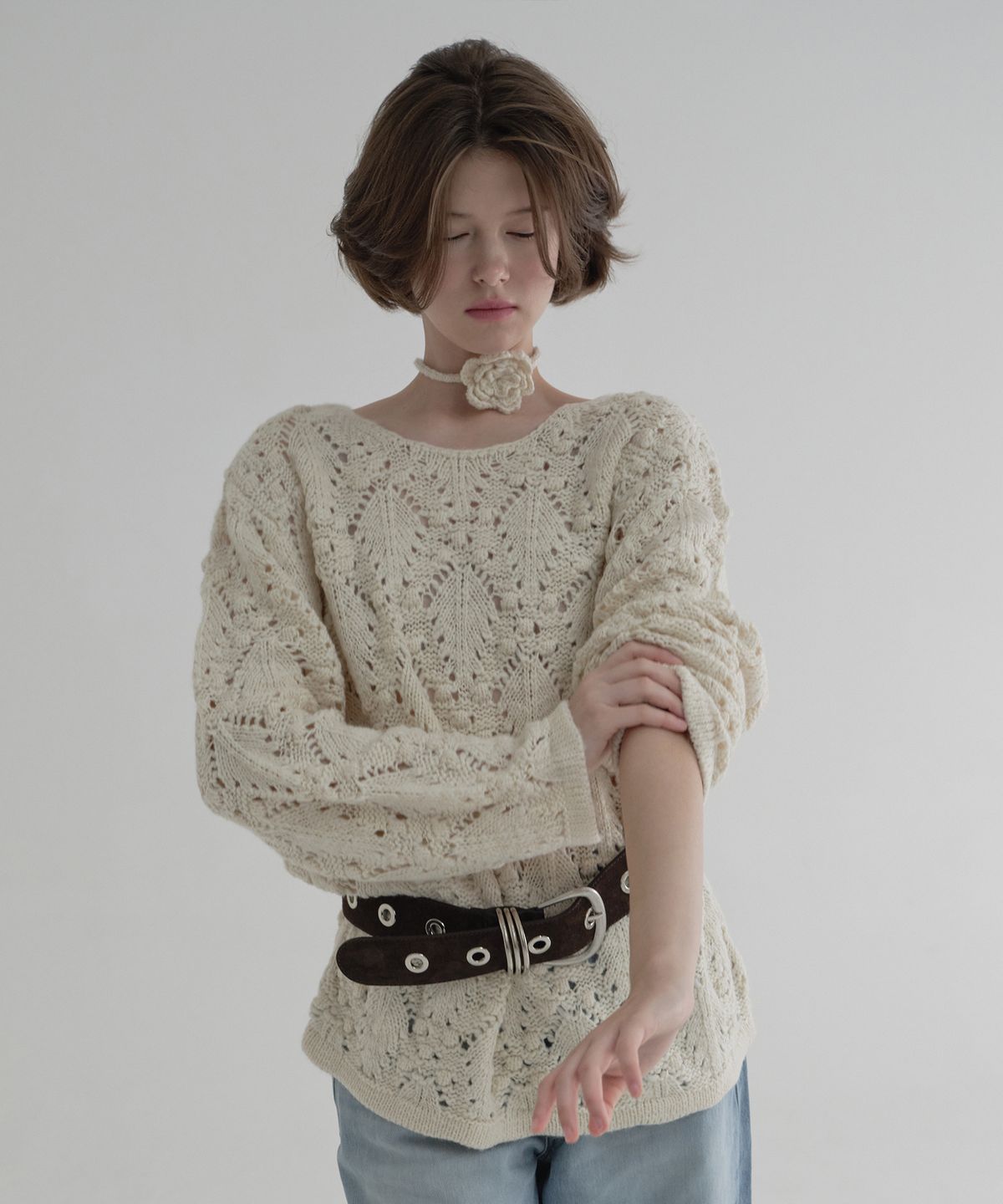 마가린핑거스(MARGARIN FINGERS) CORSAGE POINTELLE PULLOVER (IVORY)