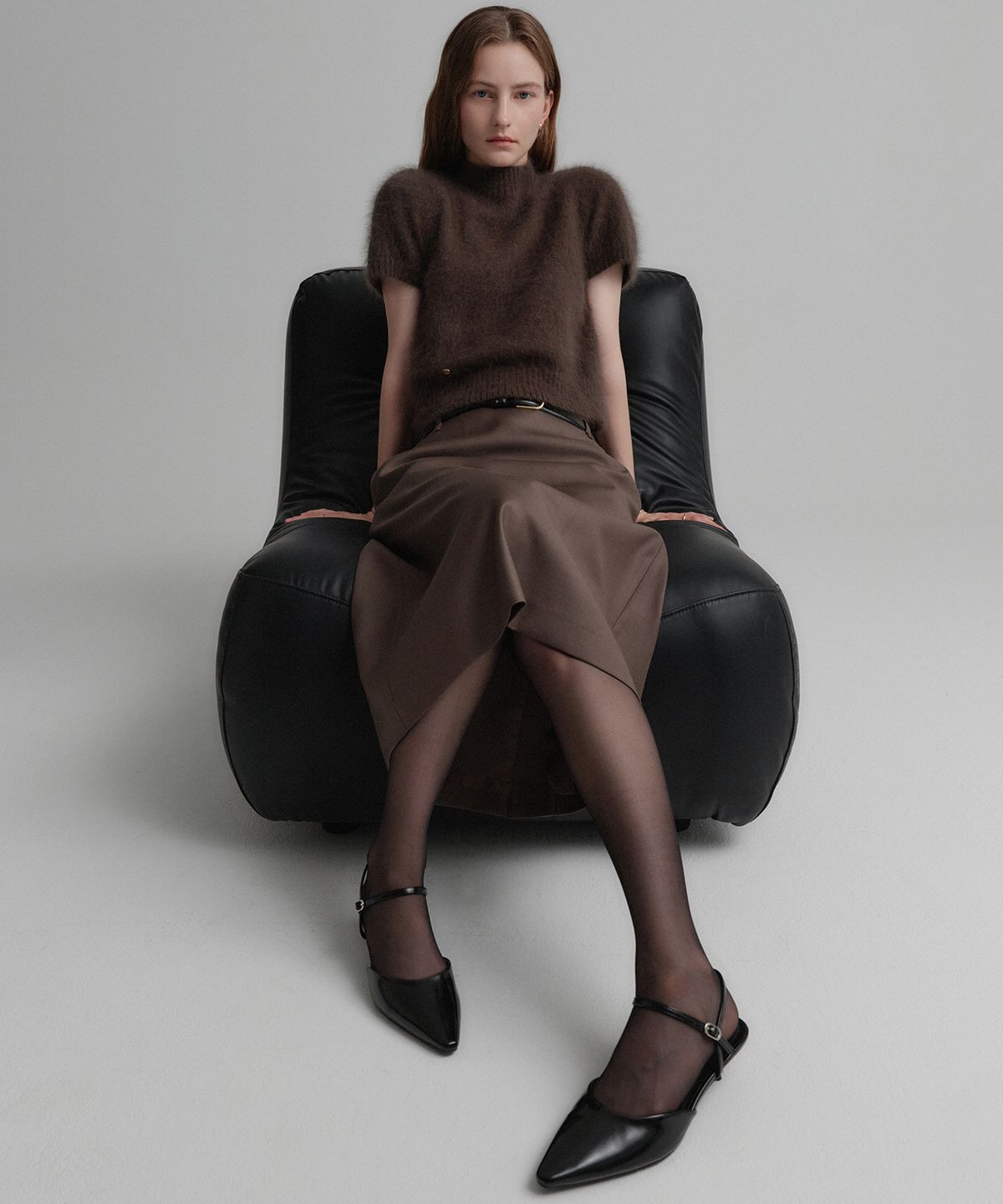 룩캐스트(LOOKAST) 넬리 백리스 포인티드 힐 / NELLY BACKLESS POINTED HEEL_2colors