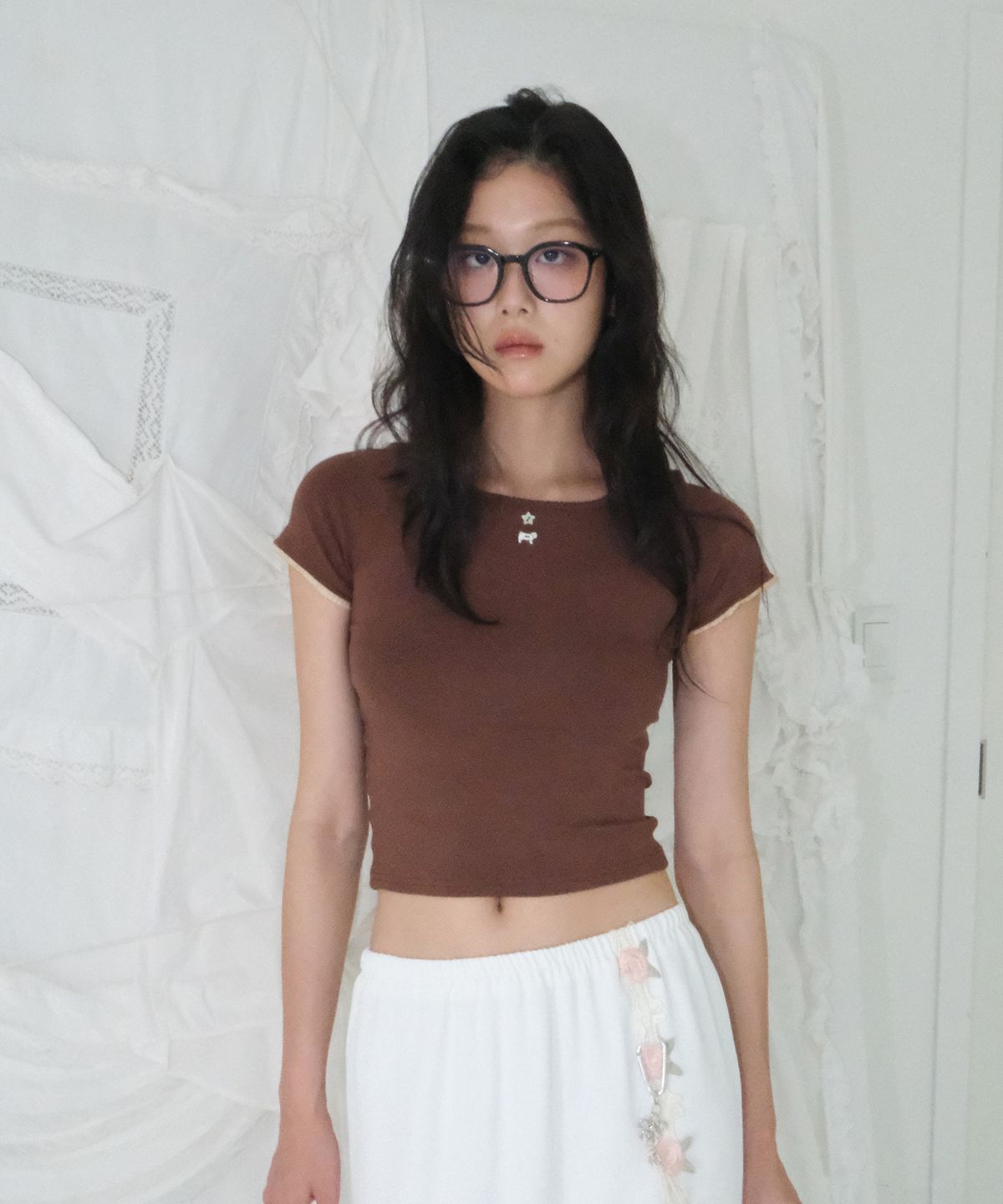 시월107(SIWL107) Kitten Crop Tee (Camel)