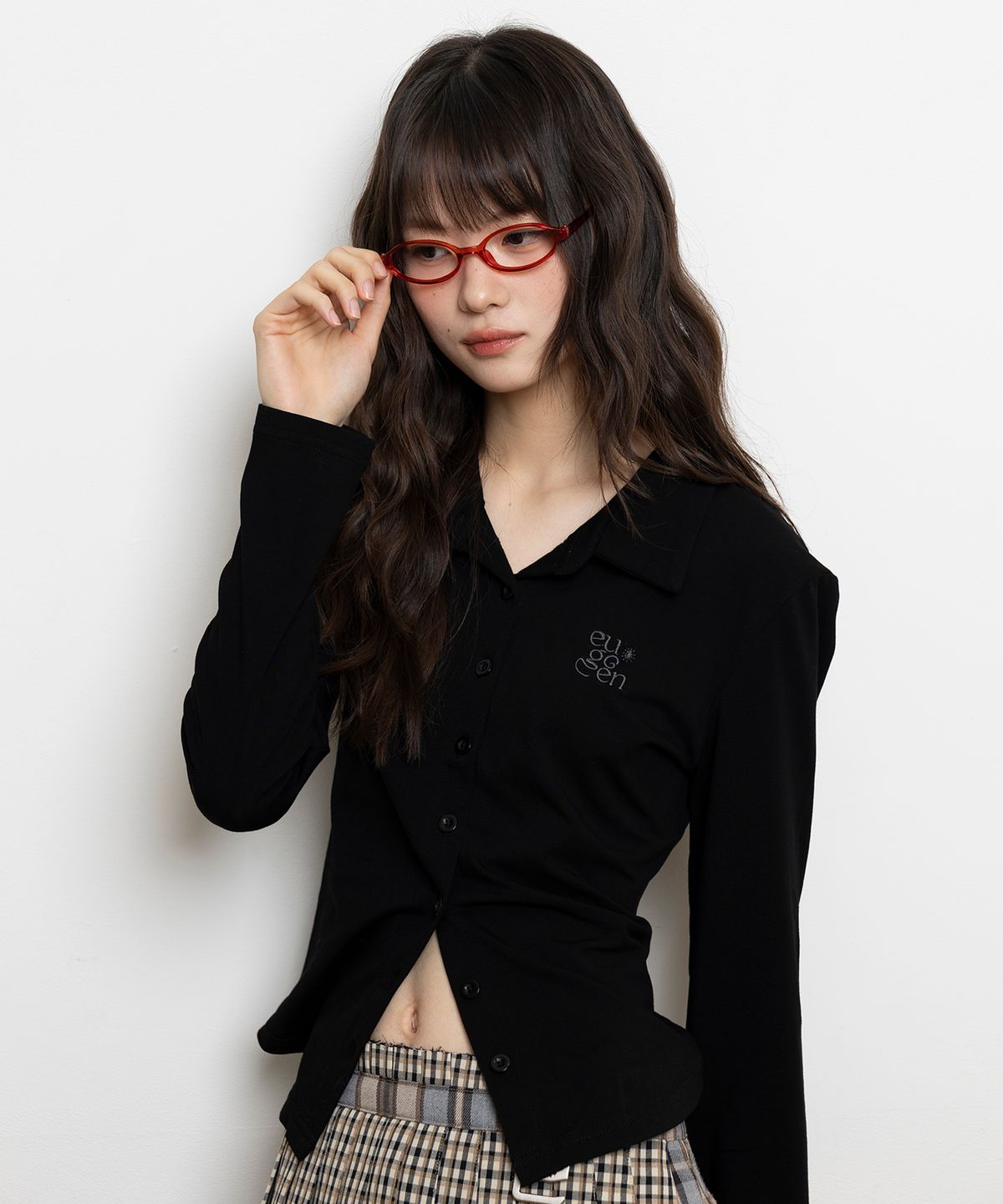 유젠(EUGGEN) 베이직 카라 세미 크롭 셔츠_블랙