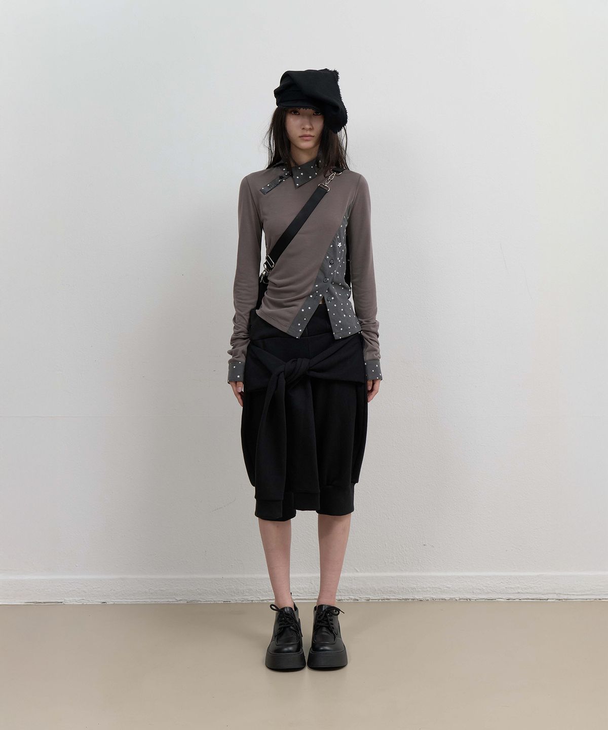 오호스(OJOS) Starcut Jersey Collar Tee / Stone Brown
