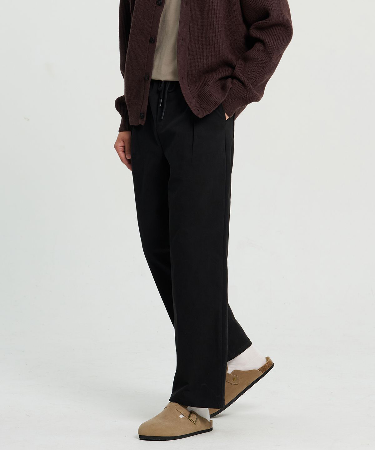 크레드먼스(CREEDMENS) 밀러 원턱 세미 와이드 밴딩 팬츠 (Black)