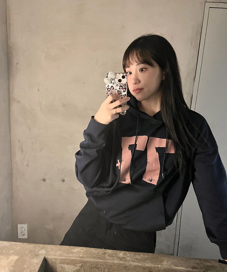 럭키 77 후드 네이비