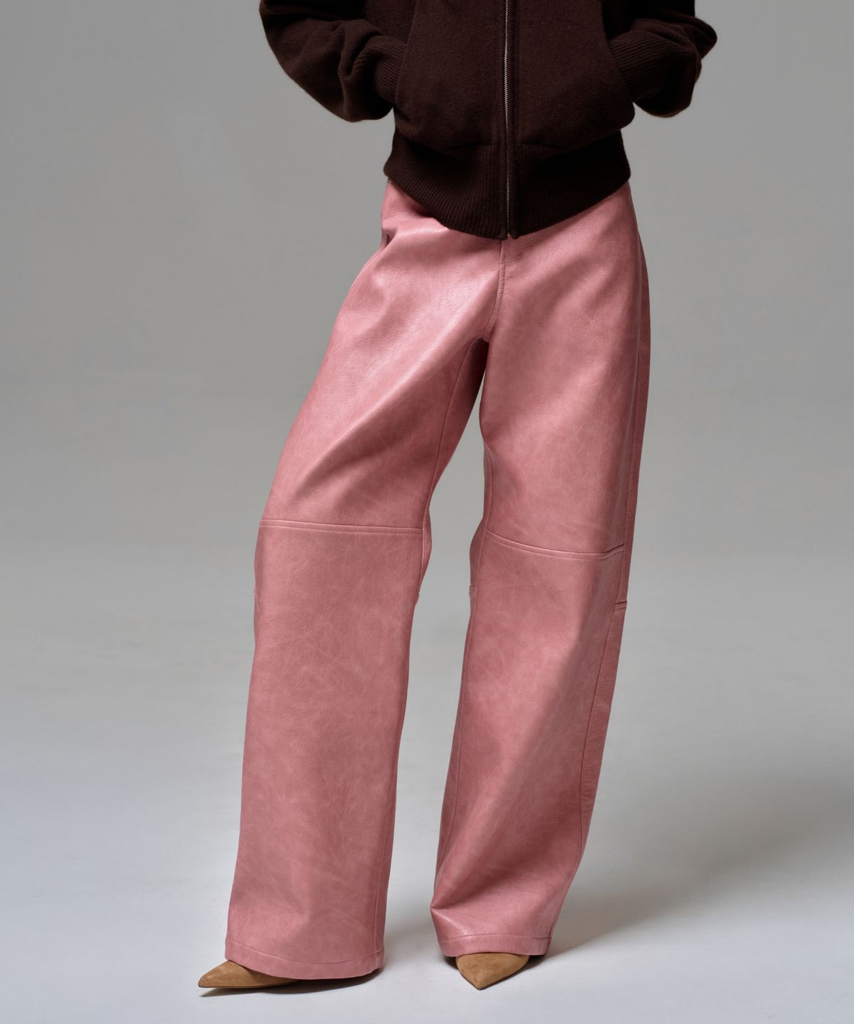 이알에이(ERA) WOMEN FAUX LEATHER TWO-TONE PANEL PANTS - ROSEWOOD