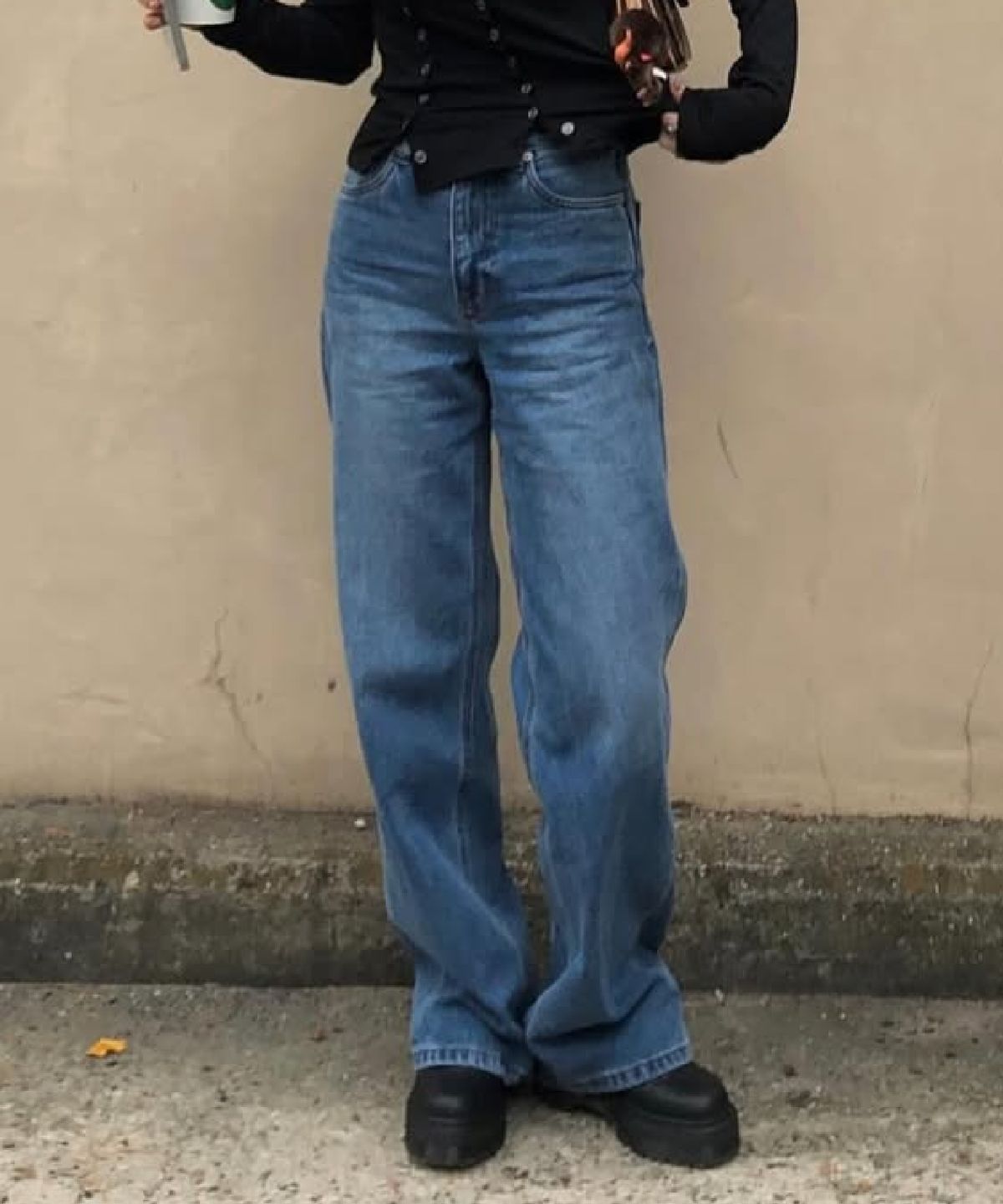 이알에이(ERA) WOMEN ERA STRAIGHT FIT DENIM PANTS - VINTAGE MID BLUE
