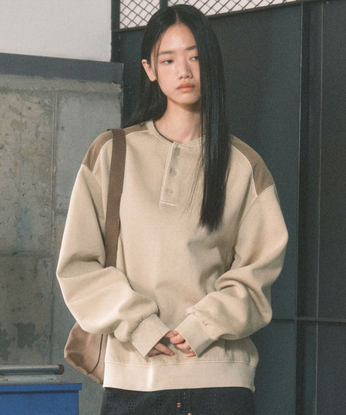 세컨모놀로그(SECONDMONO) 코만도 워시드 피그먼트 스웻셔츠 [BEIGE]_SETS041BEIGE