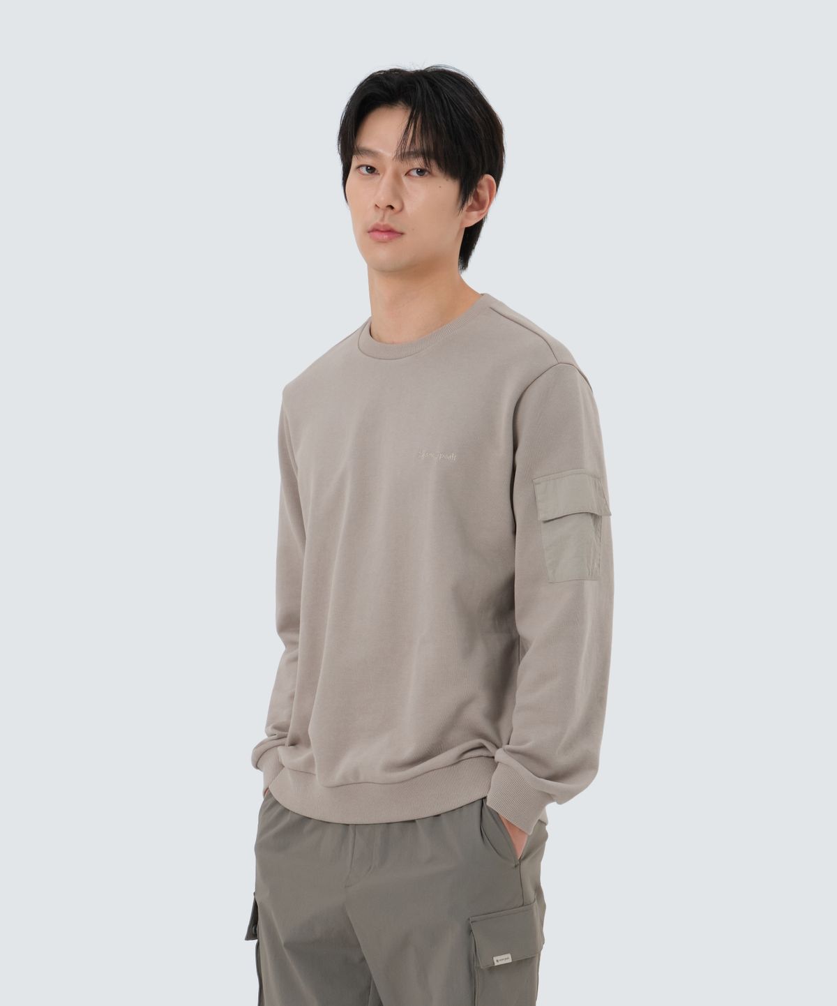 스노우피크 어패럴(SNOWPEAK APPAREL) 랜드 포켓 맨투맨 (S25FMFHT60) Fog Gray