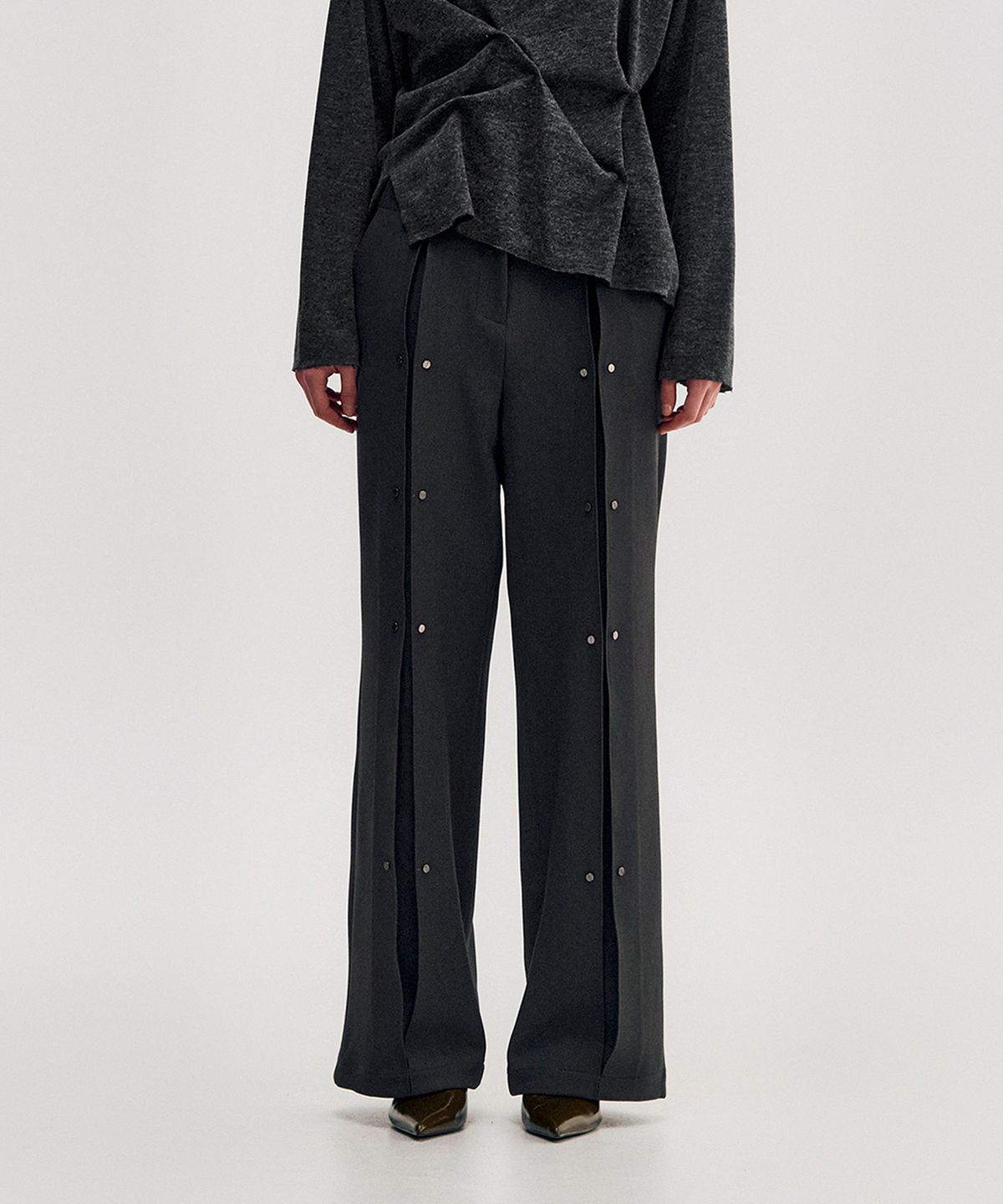 킴지수(KIMZISU) Pleated Snap Pants _ GREY