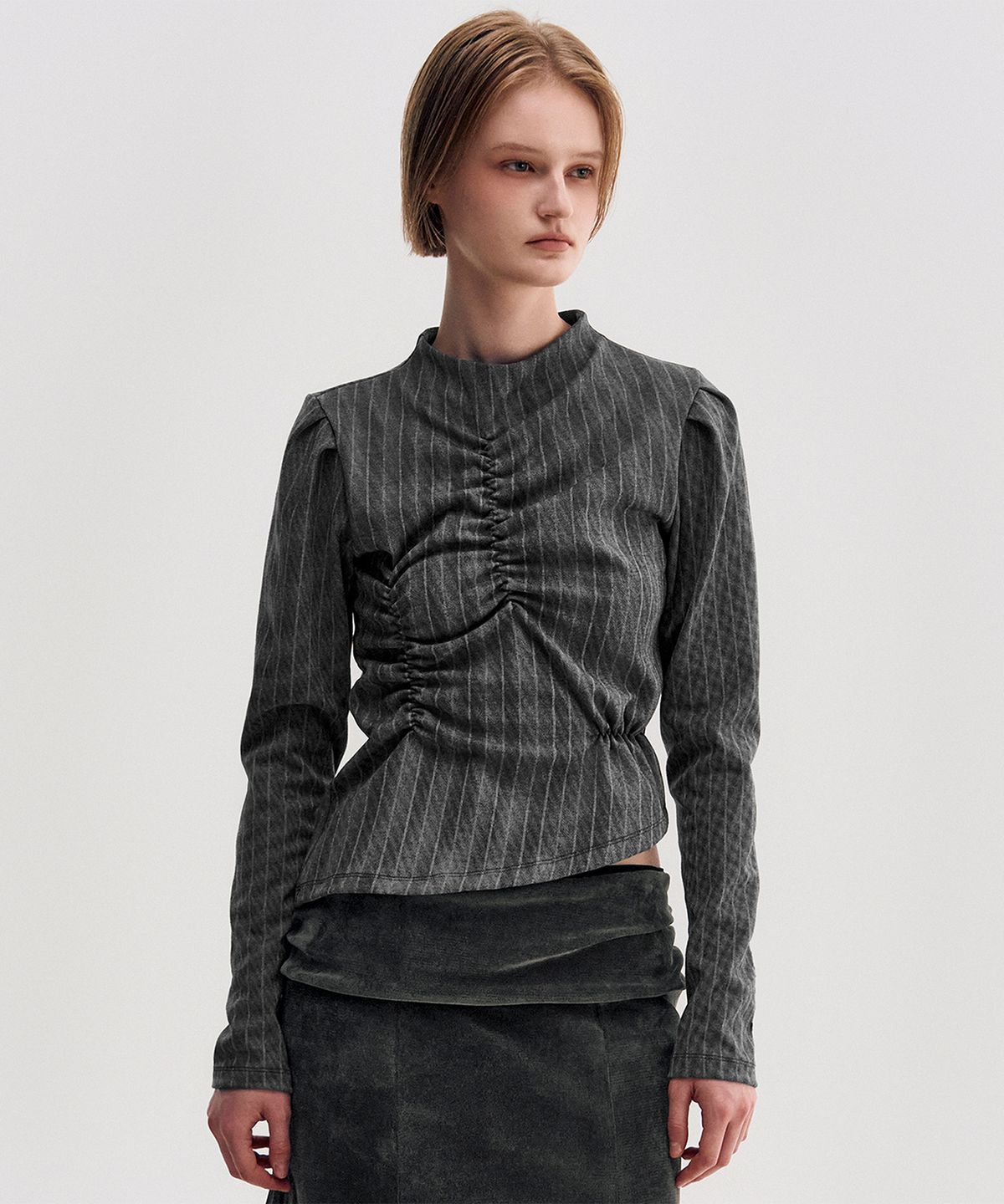킴지수(KIMZISU) Shirring Draped Highneck Top _ GREY