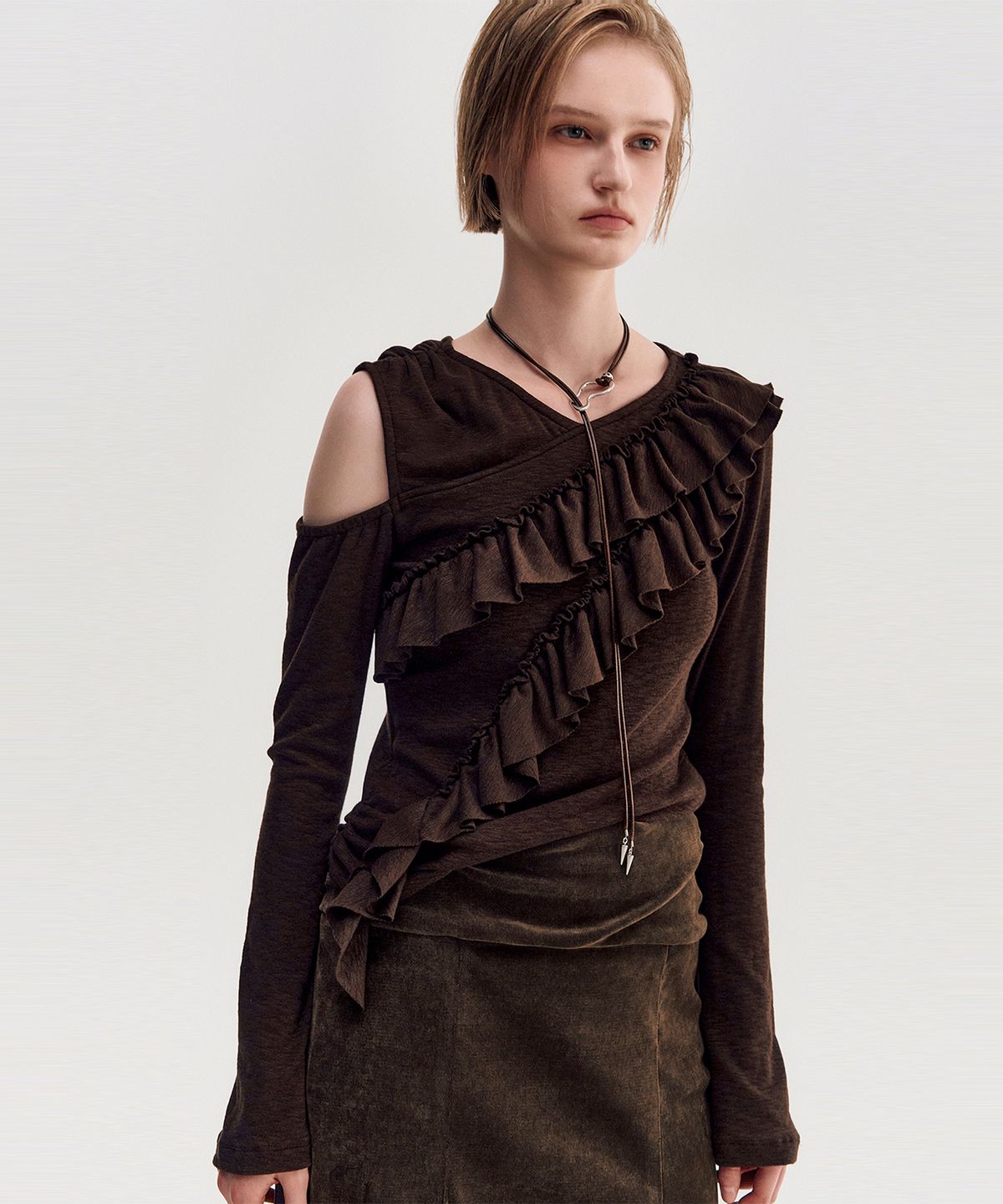 킴지수(KIMZISU) Diagonal Ruffle Jersey Top _ BROWN