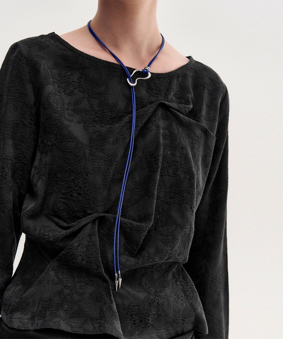 킴지수(KIMZISU) Polished Flow Bolo Necklace _ BLUE