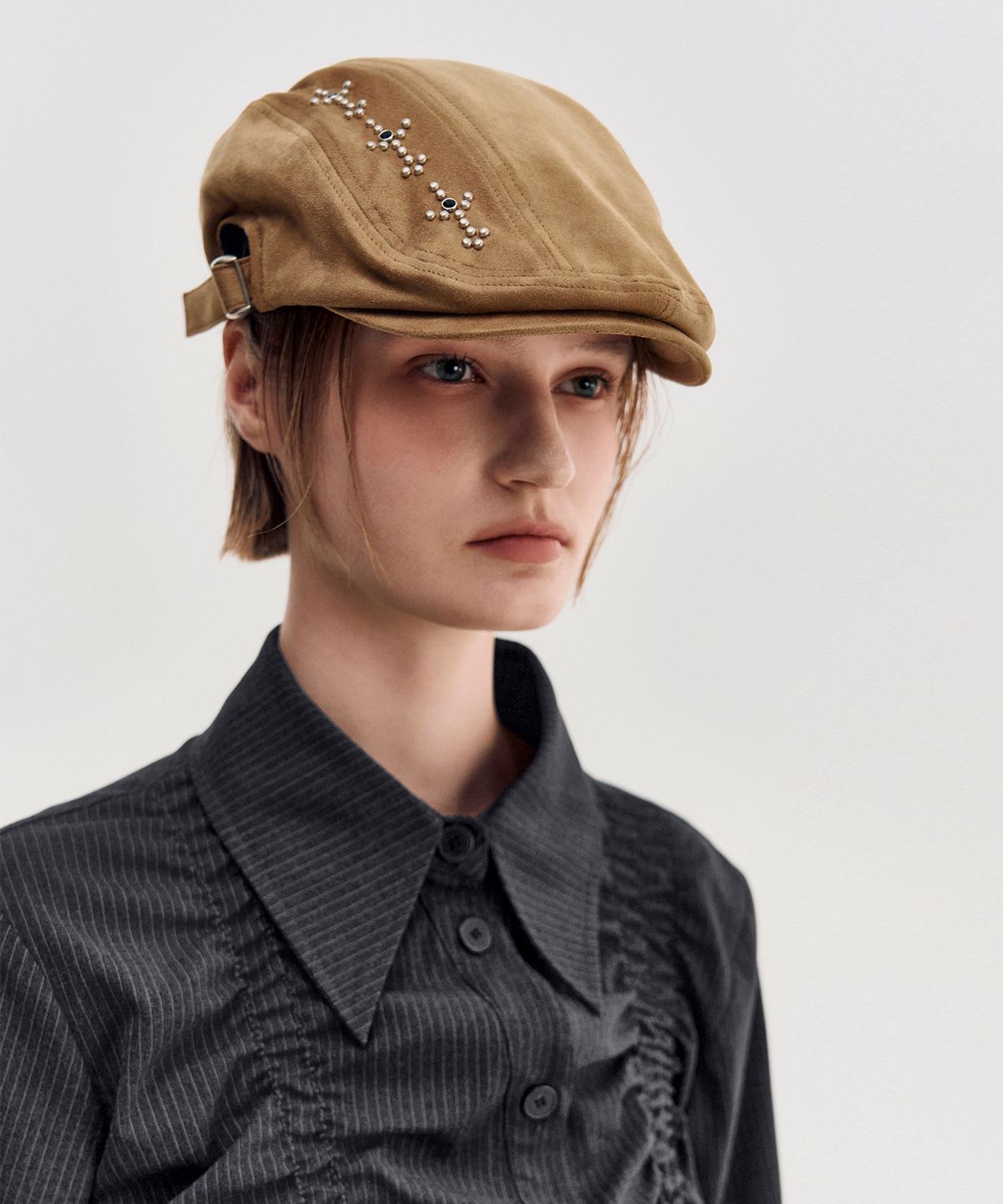 킴지수(KIMZISU) Studded Suede Hunting Cap _ BEIGE