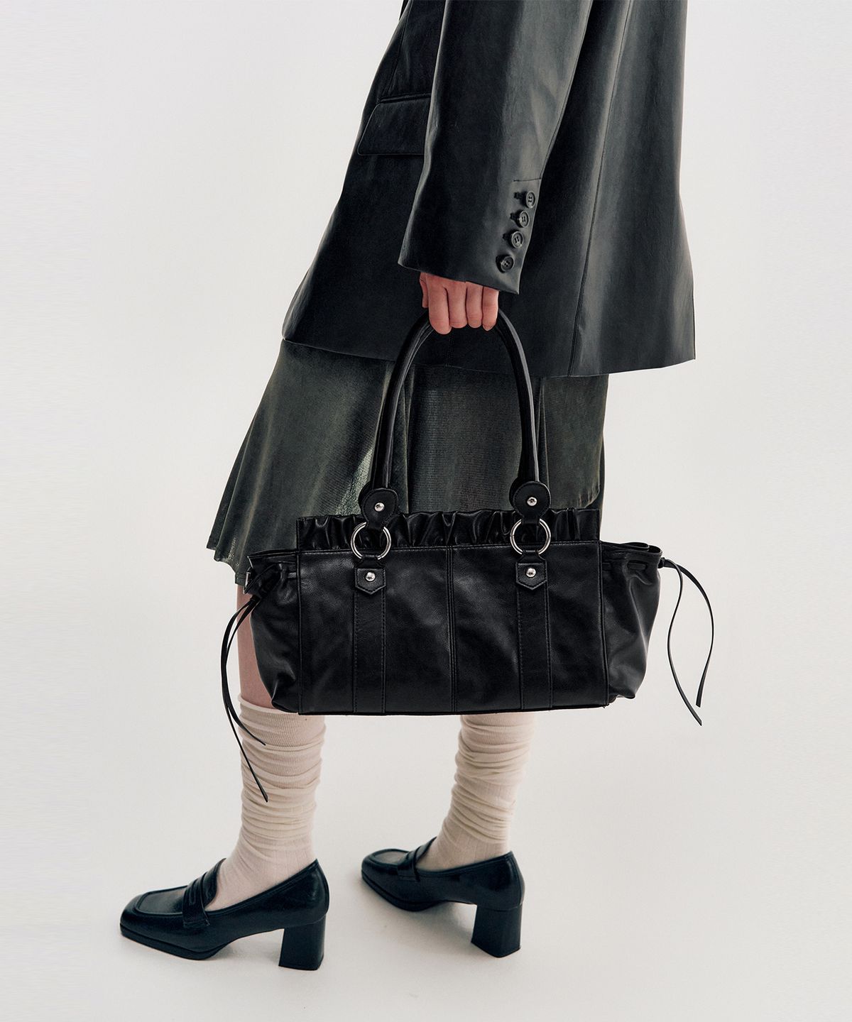 킴지수(KIMZISU) Ruched Belt Tote Bag _ BLACK