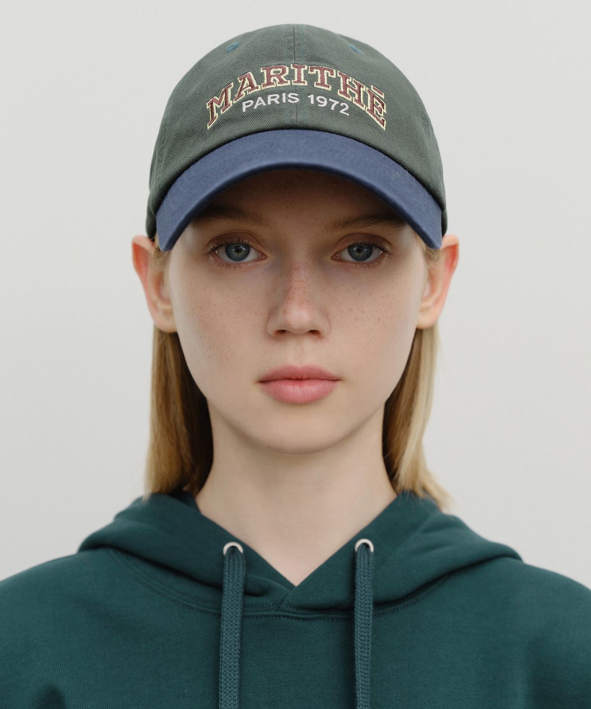 마리떼 프랑소와 저버(MARITHÉ + FRANҪOIS GIRBAUD) ARCH REGULAR LOGO COLOR BLOCK CAP dark navy