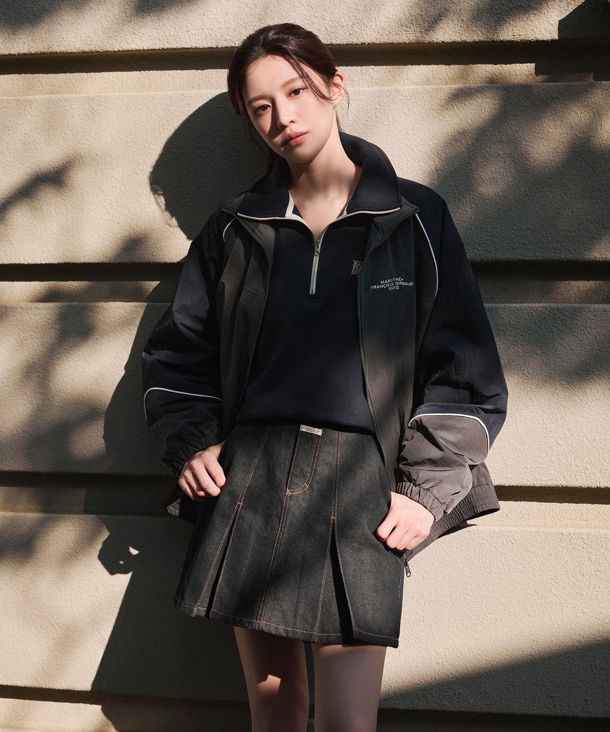 마리떼 프랑소와 저버(MARITHÉ + FRANҪOIS GIRBAUD) W DENIM PLEATED MINI SKIRT dark blue