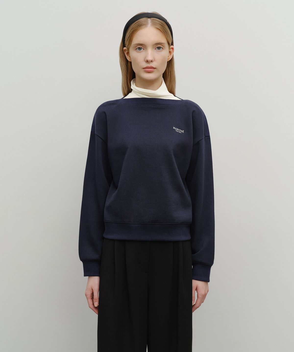 마리떼 프랑소와 저버(MARITHÉ + FRANҪOIS GIRBAUD) W BOAT NECK OVERSIZED SWEATSHIRT navy
