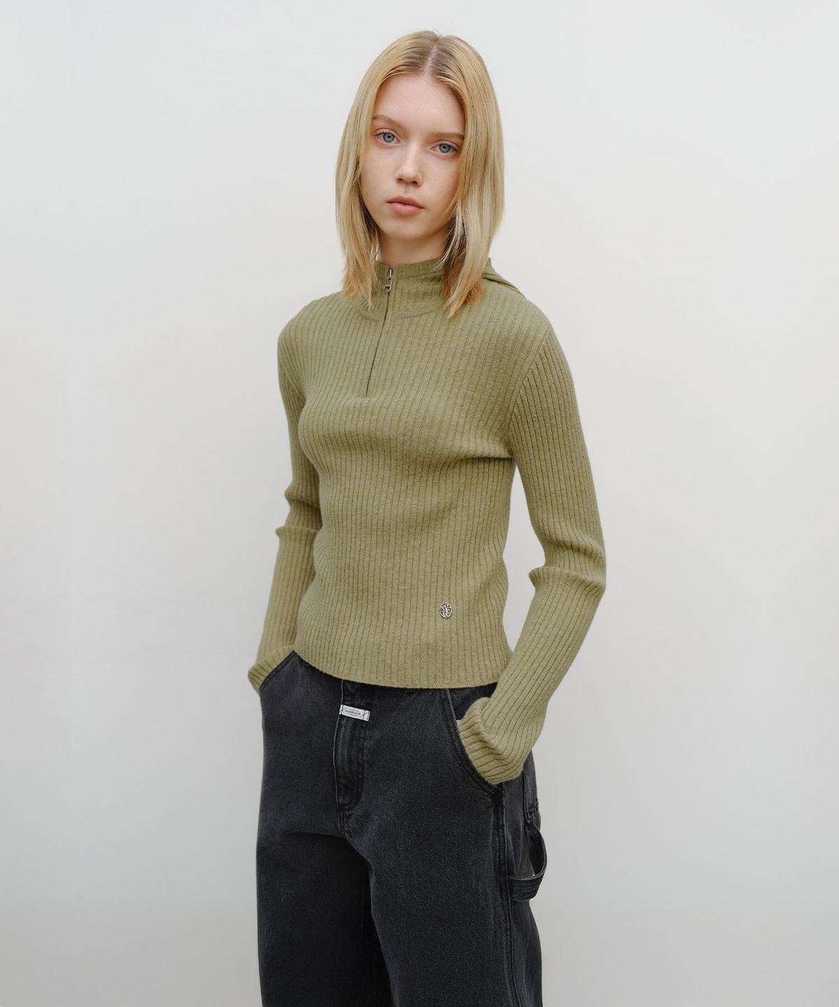 마리떼 프랑소와 저버(MARITHÉ + FRANҪOIS GIRBAUD) W BALACLAVA HOODIE SLIM KNIT light olive