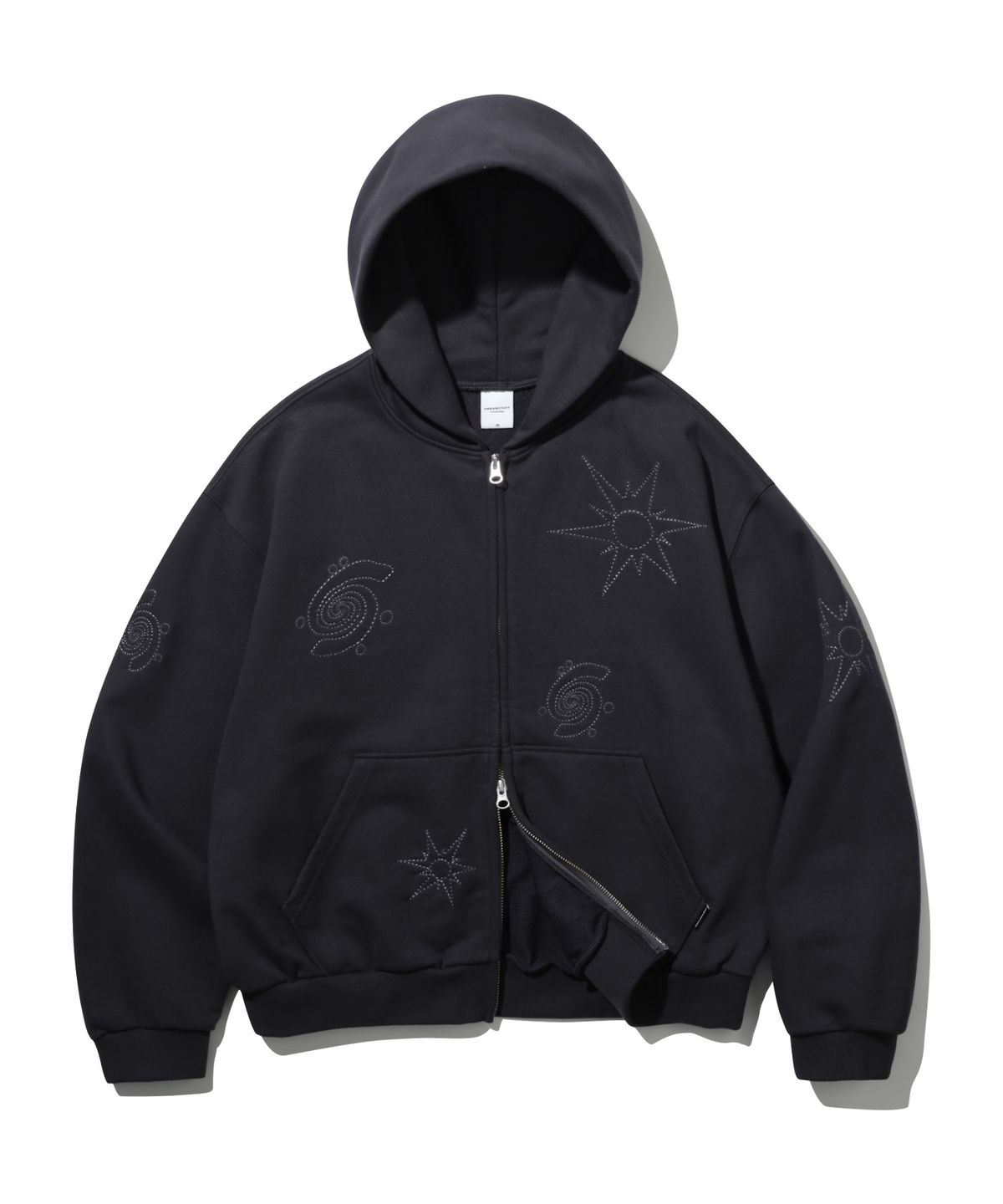 어반스터프(URBANSTOFF) 스타 데미지 크롭 후드 집업 (챠콜)