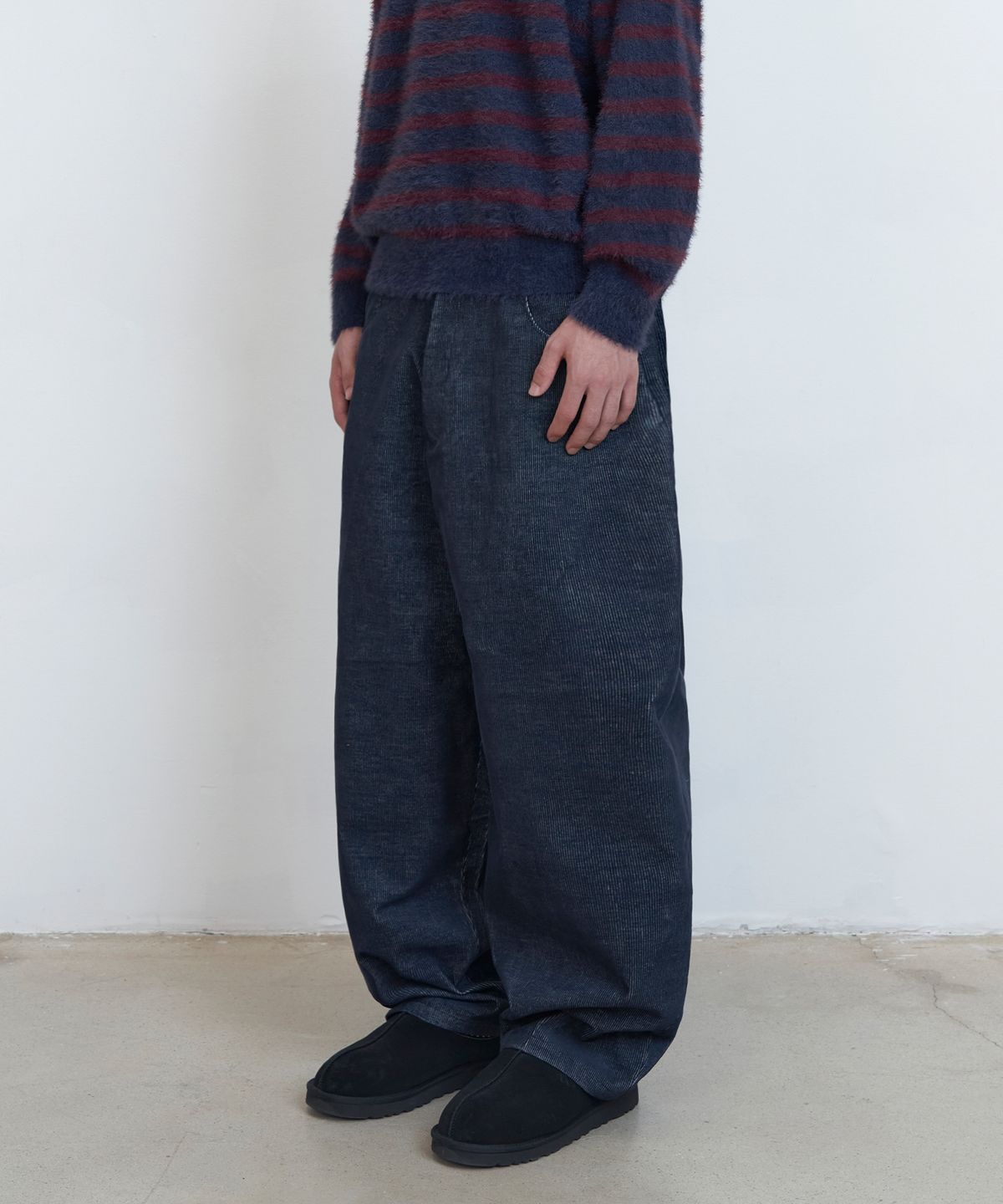 어반스터프(URBANSTOFF) 웨일 롱 벌룬 팬츠 (인디고)