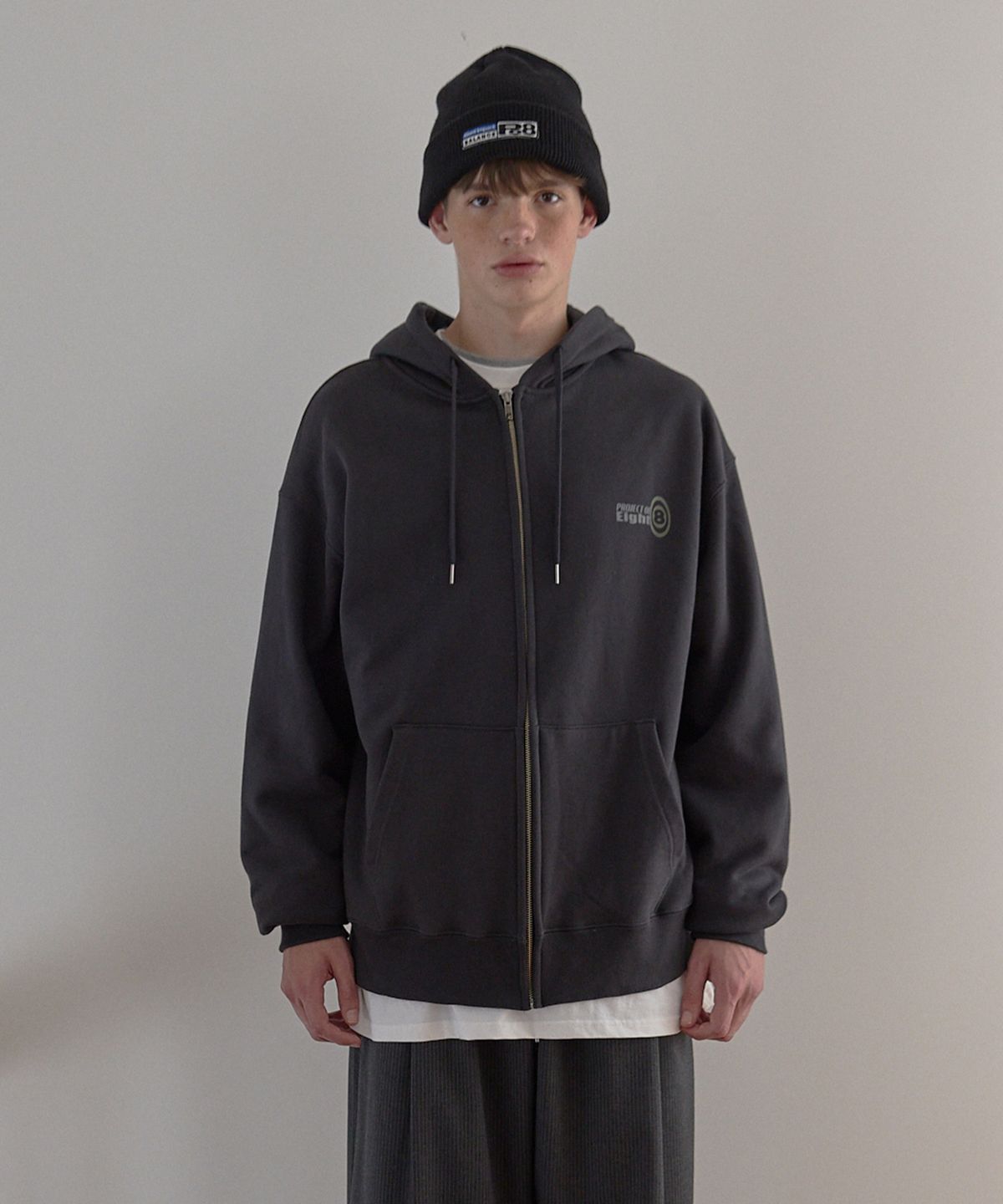 피오팔(PO8) 8SYMBOL ZIP-UP HOODIE - DARK GREY
