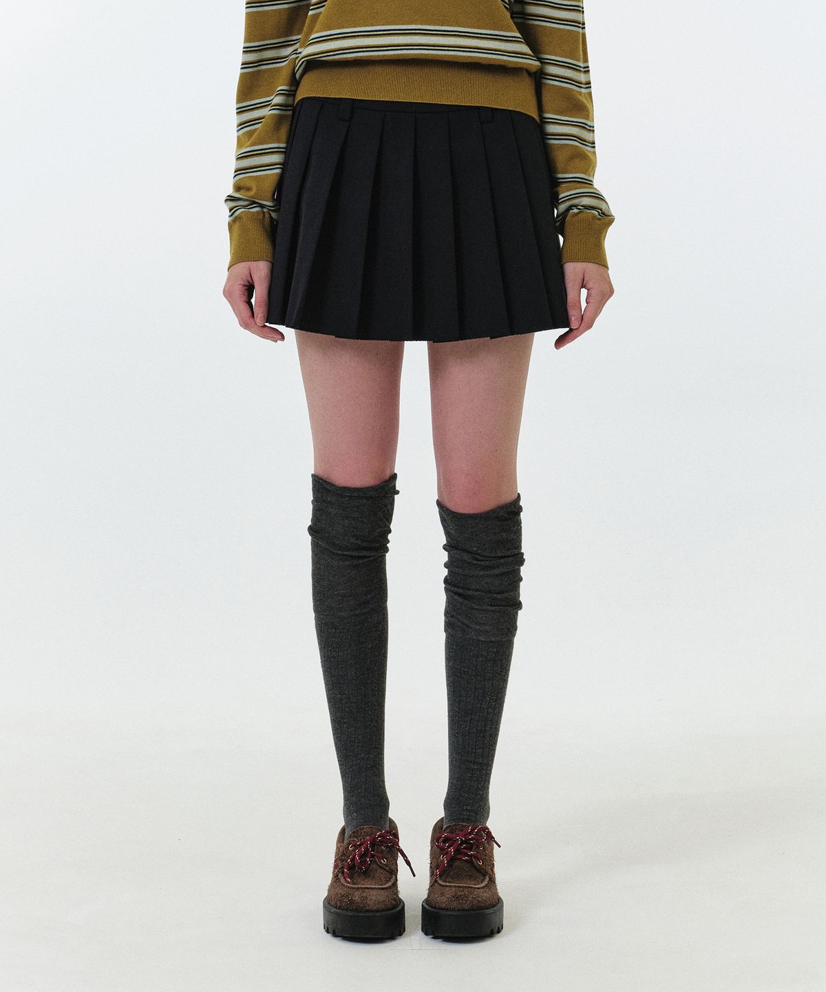 그로브(GROVE) NIA PLEATS SKIRT (NAVY)
