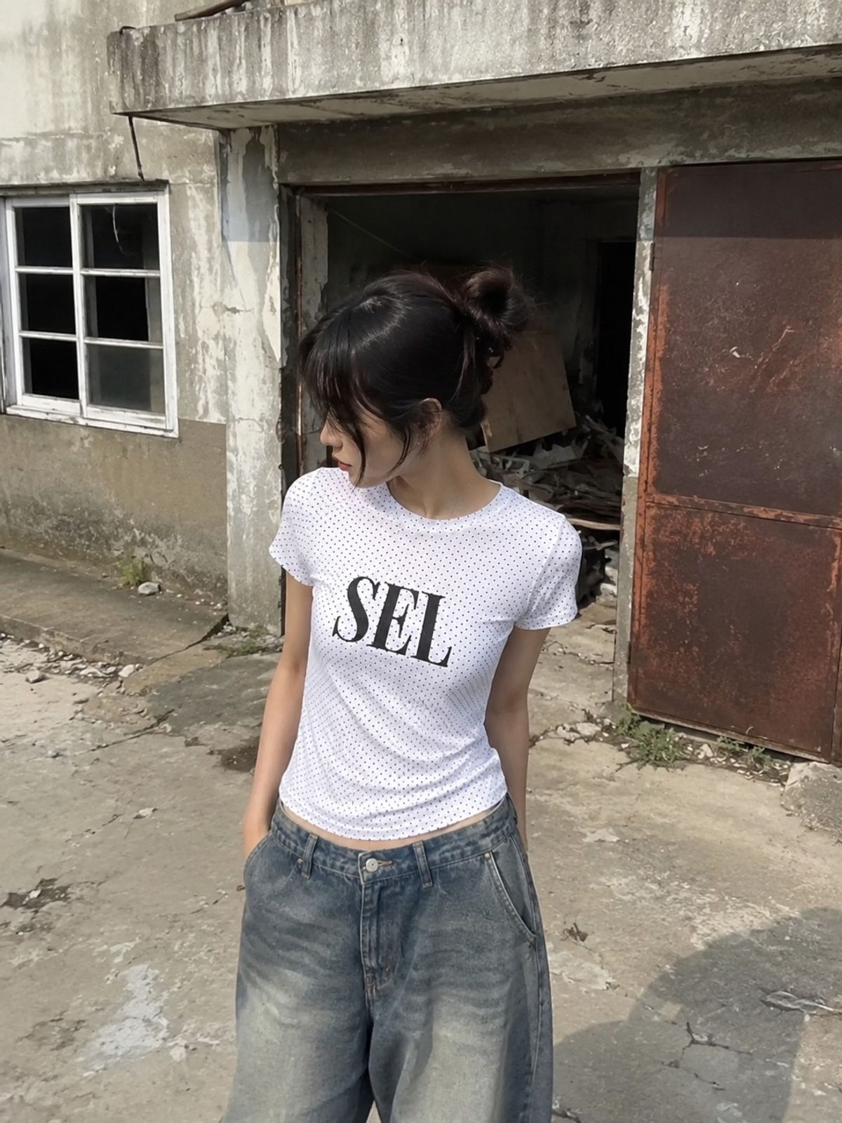 서울어패럴(SEOUL APPAREL) 빅 로고 도트 크롭 반팔 티셔츠 (화이트)