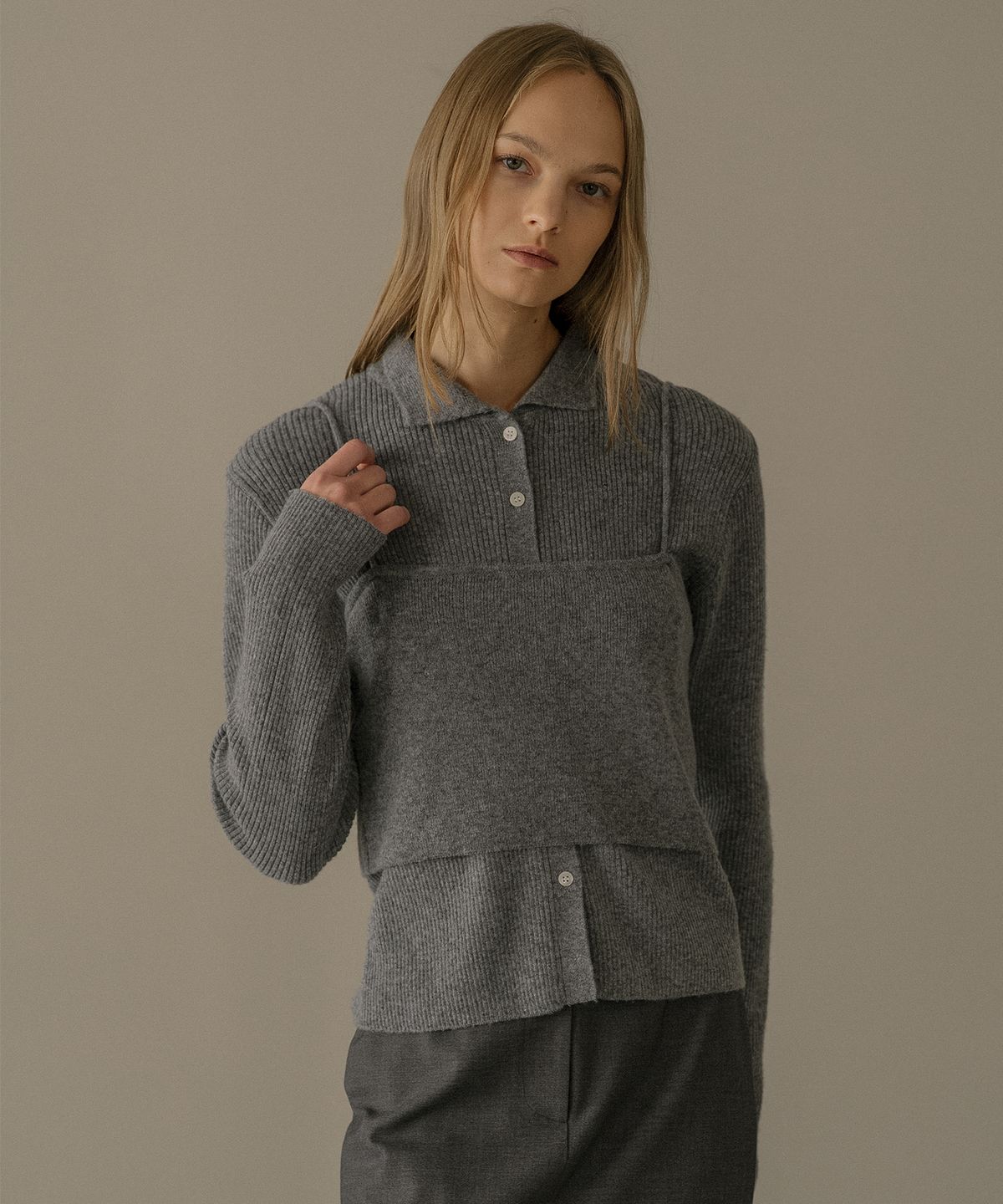 노운베러(KNOWNBETTER) Collar-cardigan bustier knit set KNFW02CD03_Dark gray