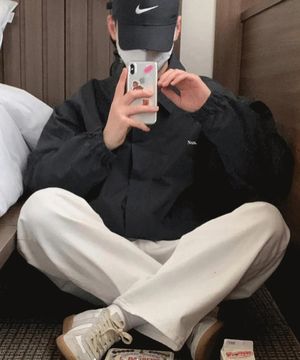 YEI wind Logo kara Jacket (블랙)