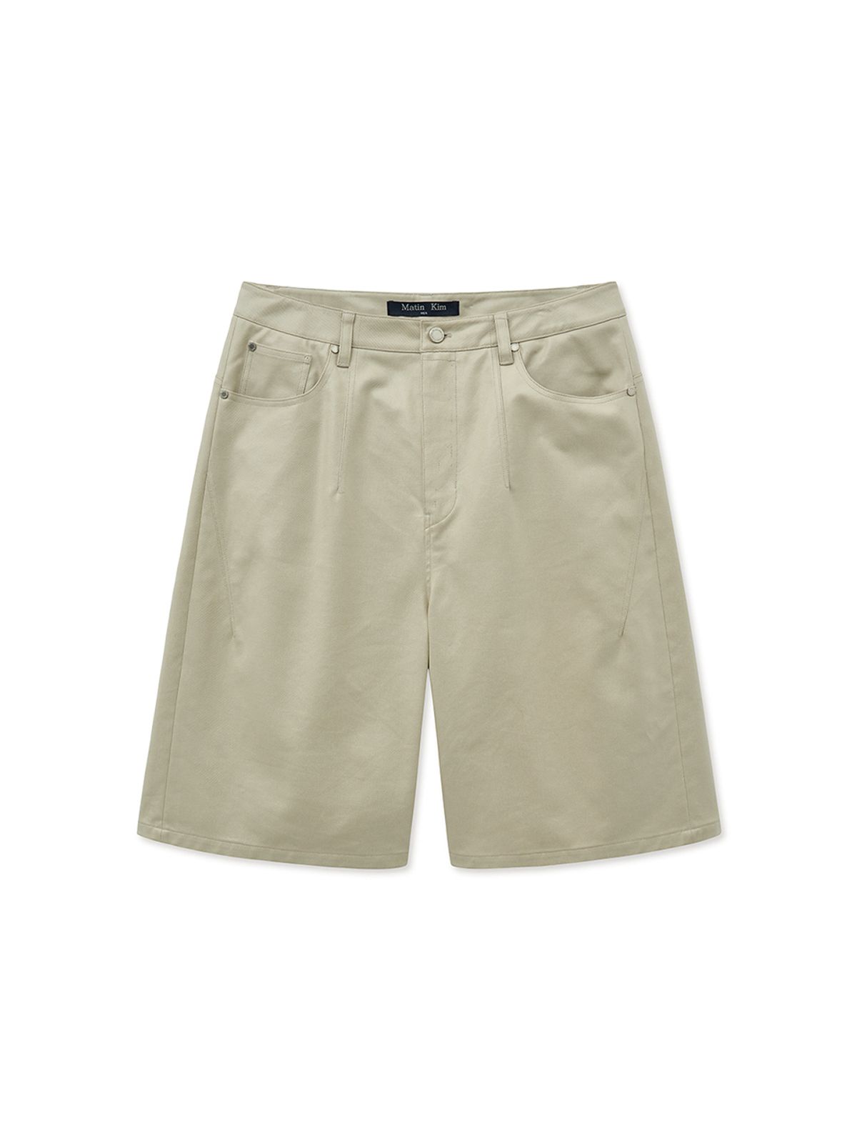 마뗑킴(MATIN KIM) MATT COATING BERMUDA PANTS FOR MEN IN LIGHT BEIGE