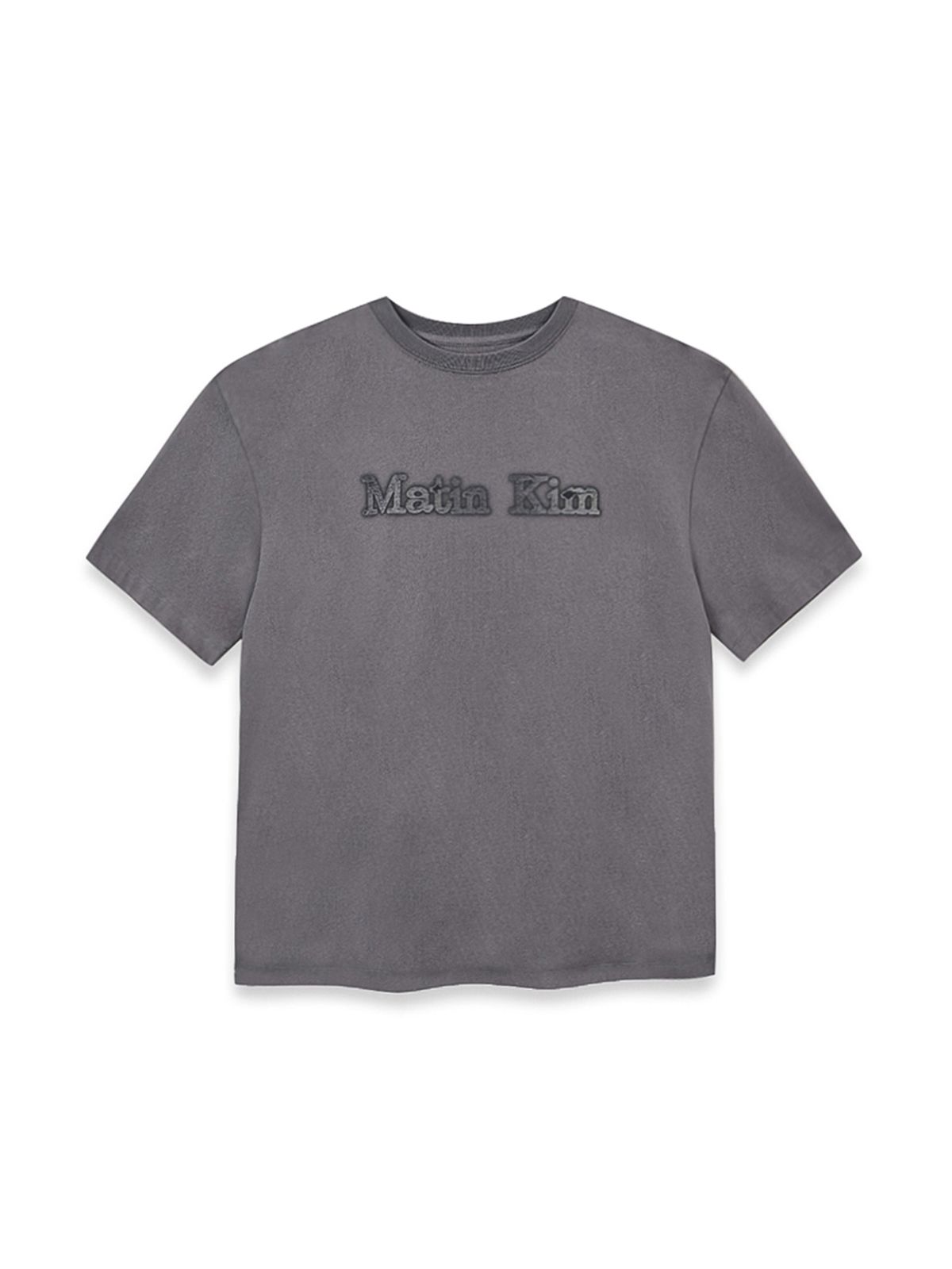 마뗑킴(MATIN KIM) VINTAGE LOGO GRAPHIC TOP IN CHARCOAL