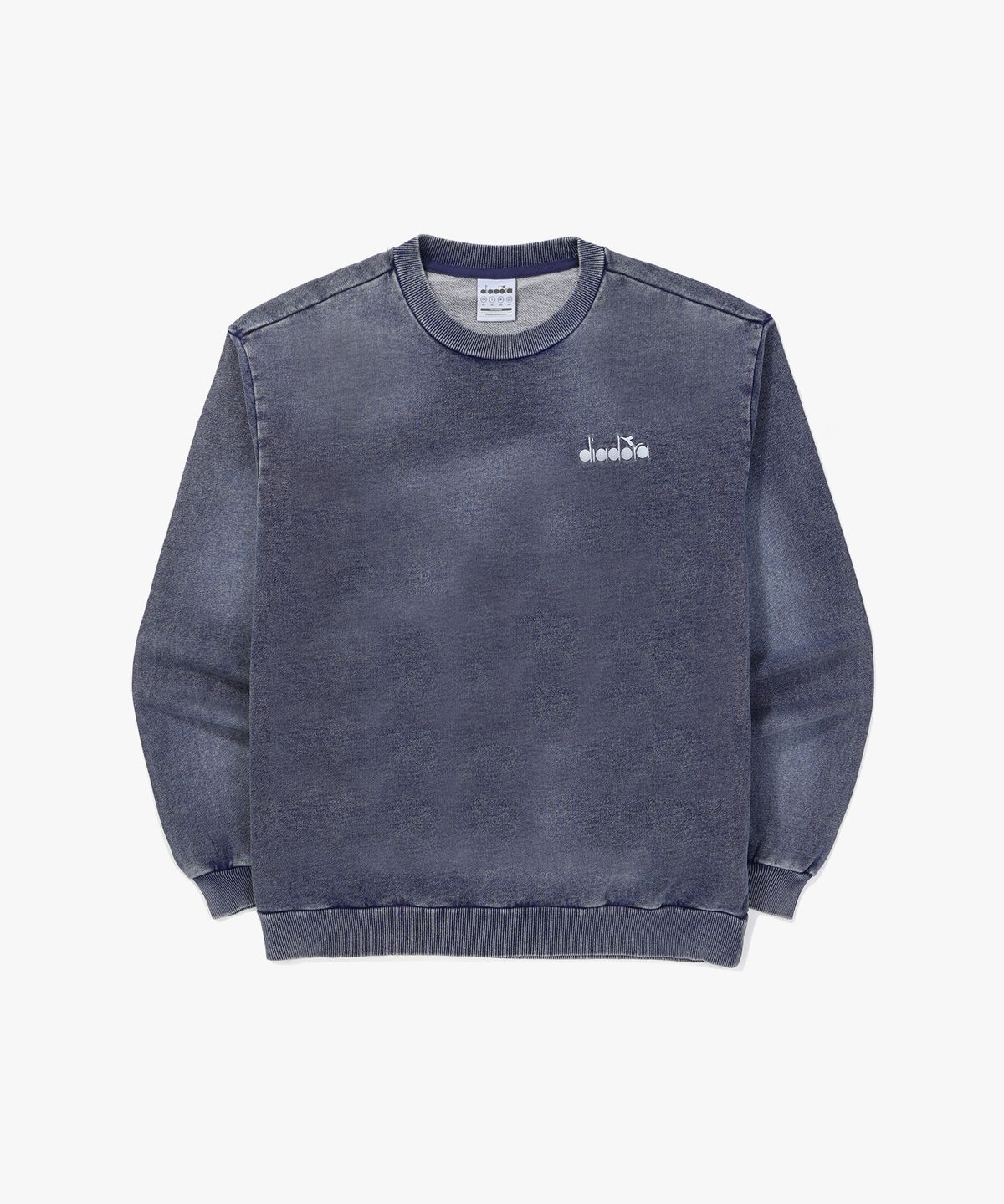 디아도라(diadora) 스프레이 워싱 데님 맨투맨 DENIM